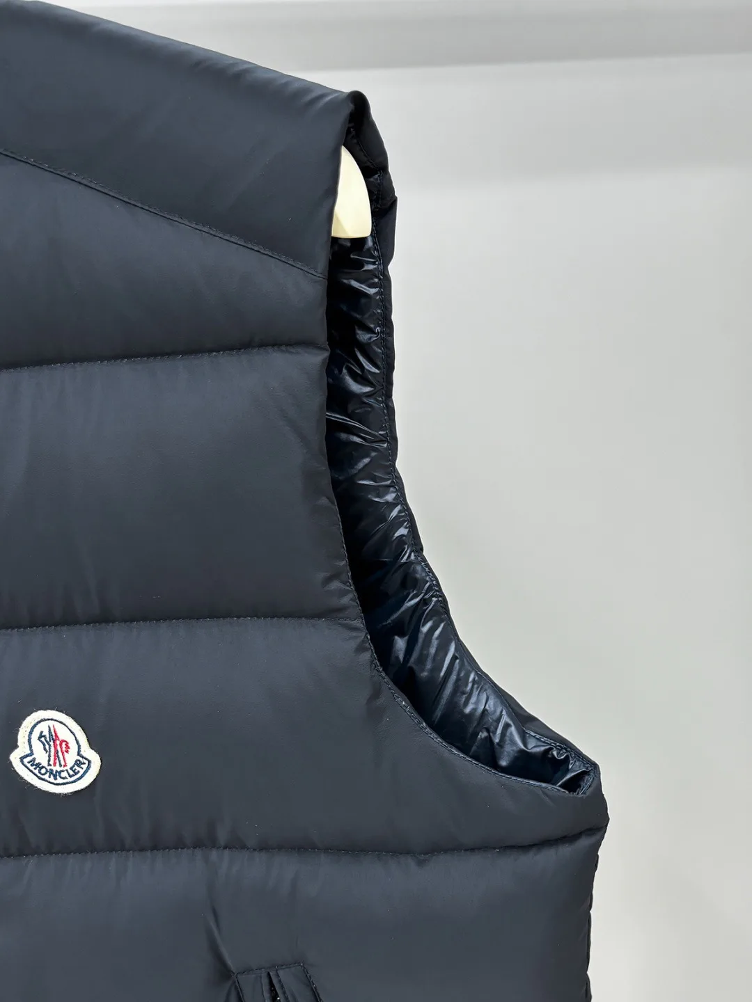 Жилеты Мужские Moncler 18596629