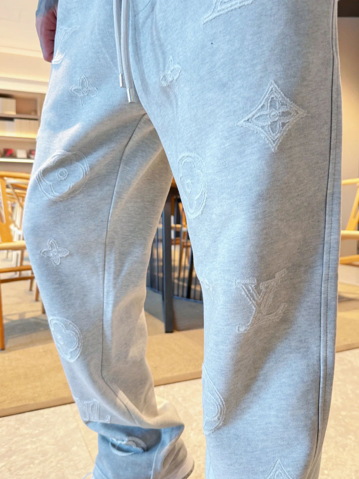 Men's Trousers LOUIS VUITTON 18345748