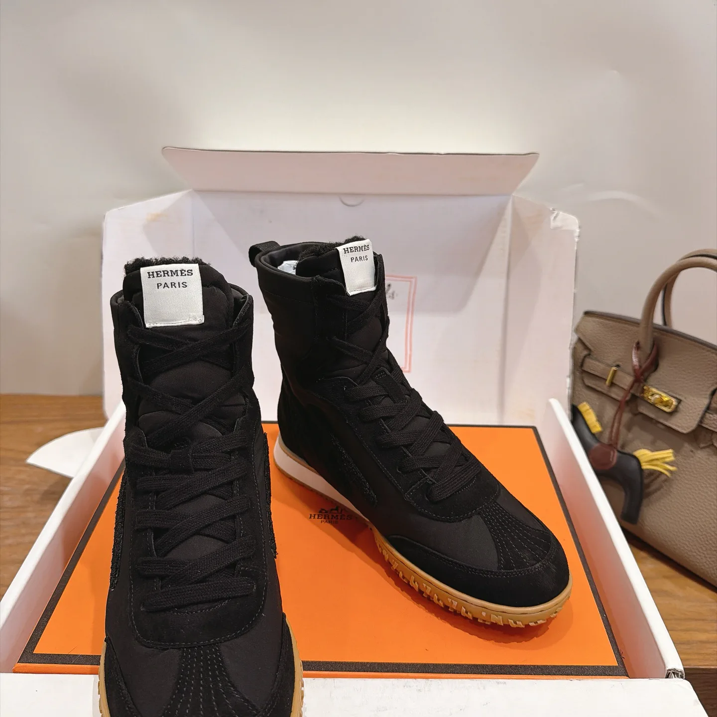 Women's Sneakers HERMES 17935235
