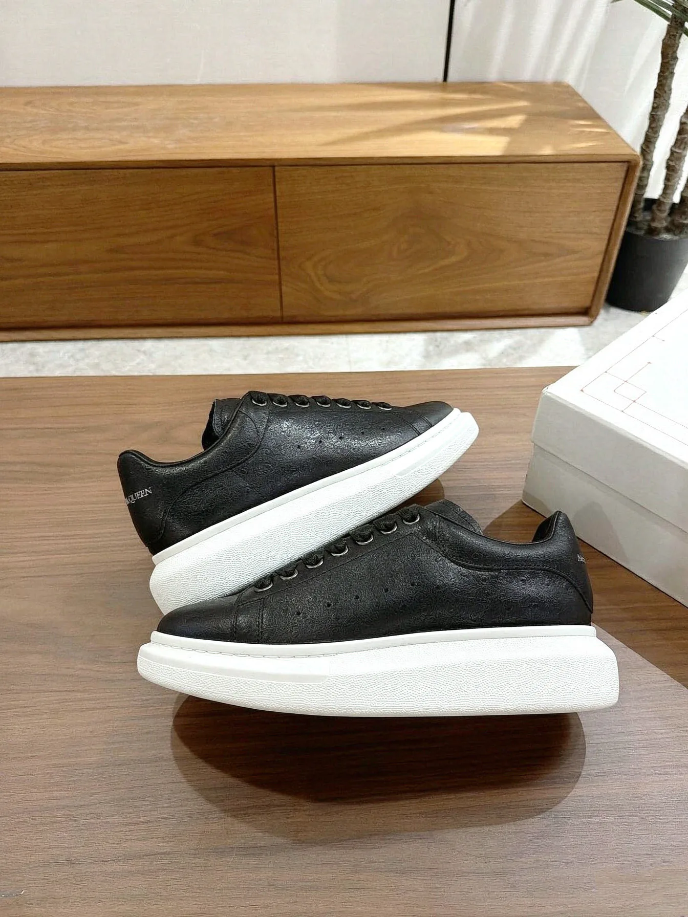 Women's Sneakers ALEXANDER MCQUEEN 18159794