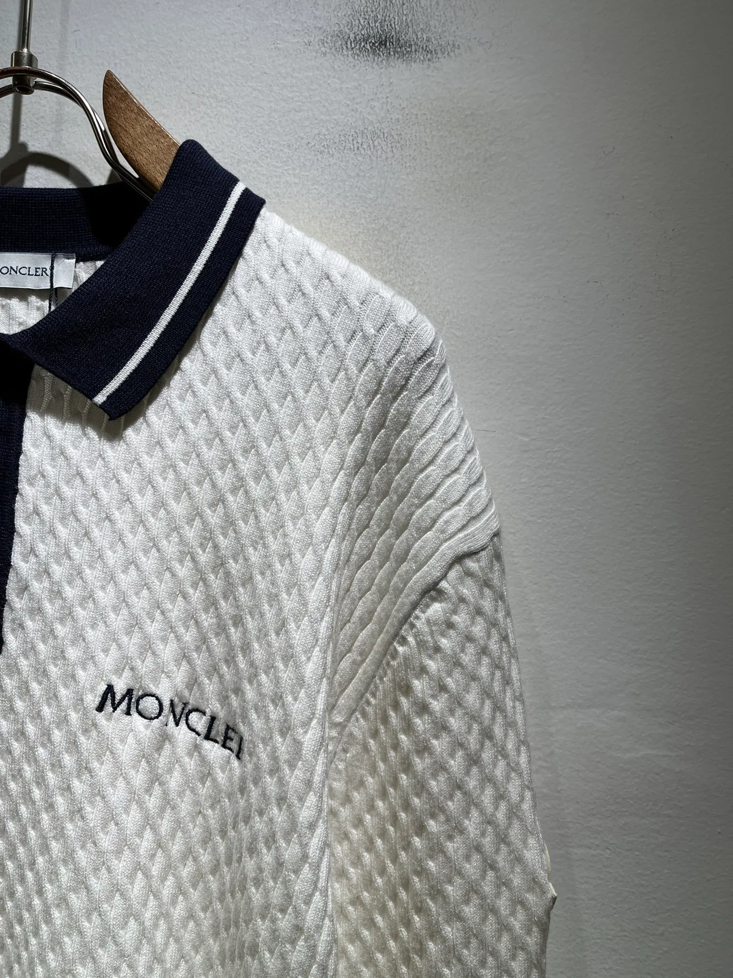 Men's Jumpers And Sweaters MONCLER 18343271