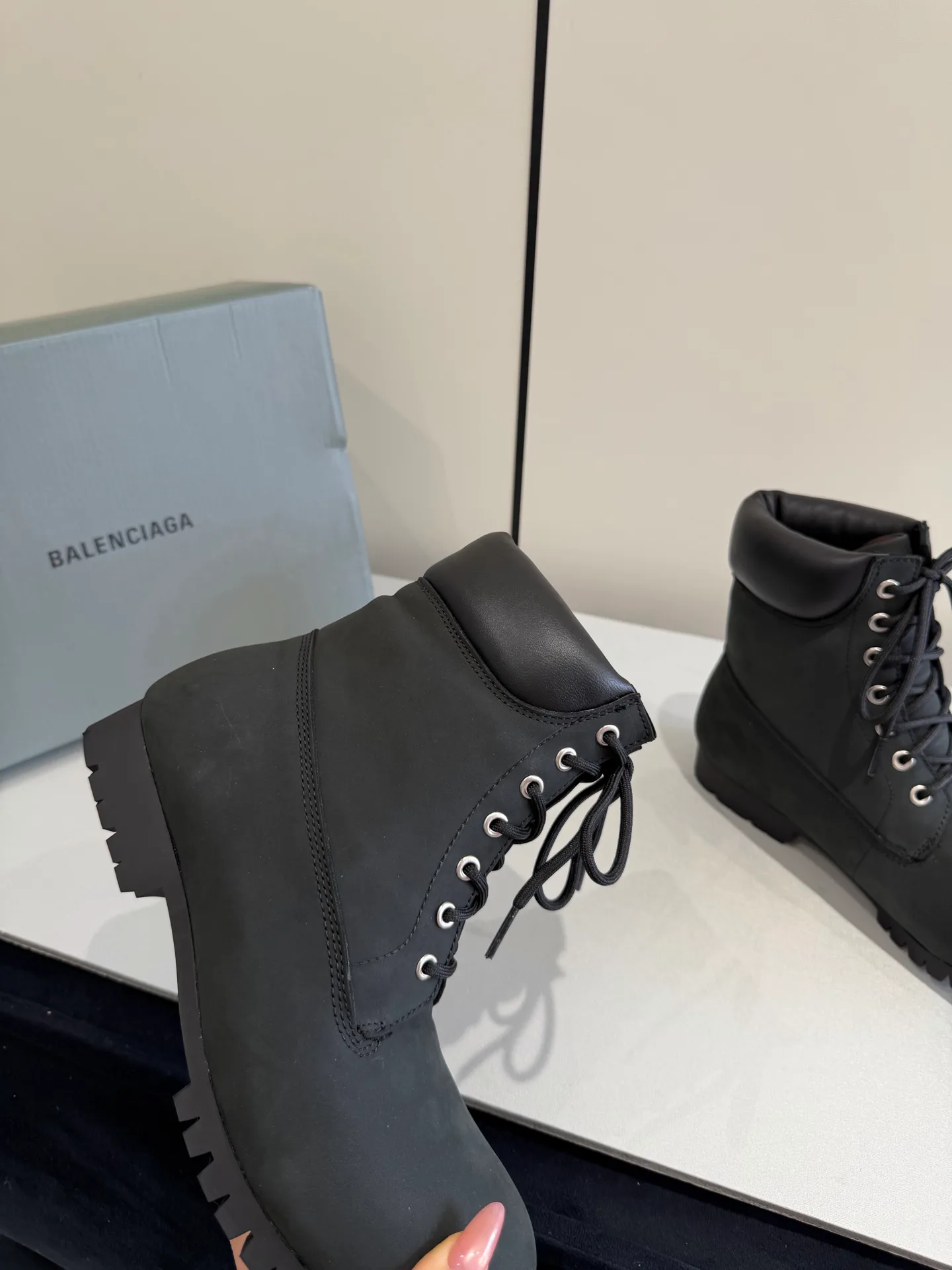 Women's Ankle Boots BALENCIAGA 18470035