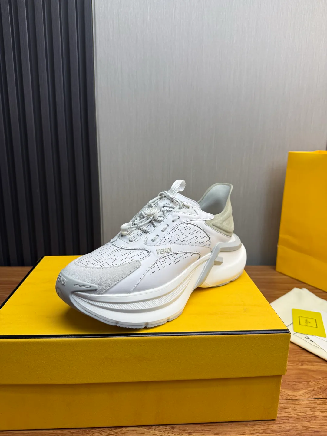 Men's Sneakers FENDI 17955199