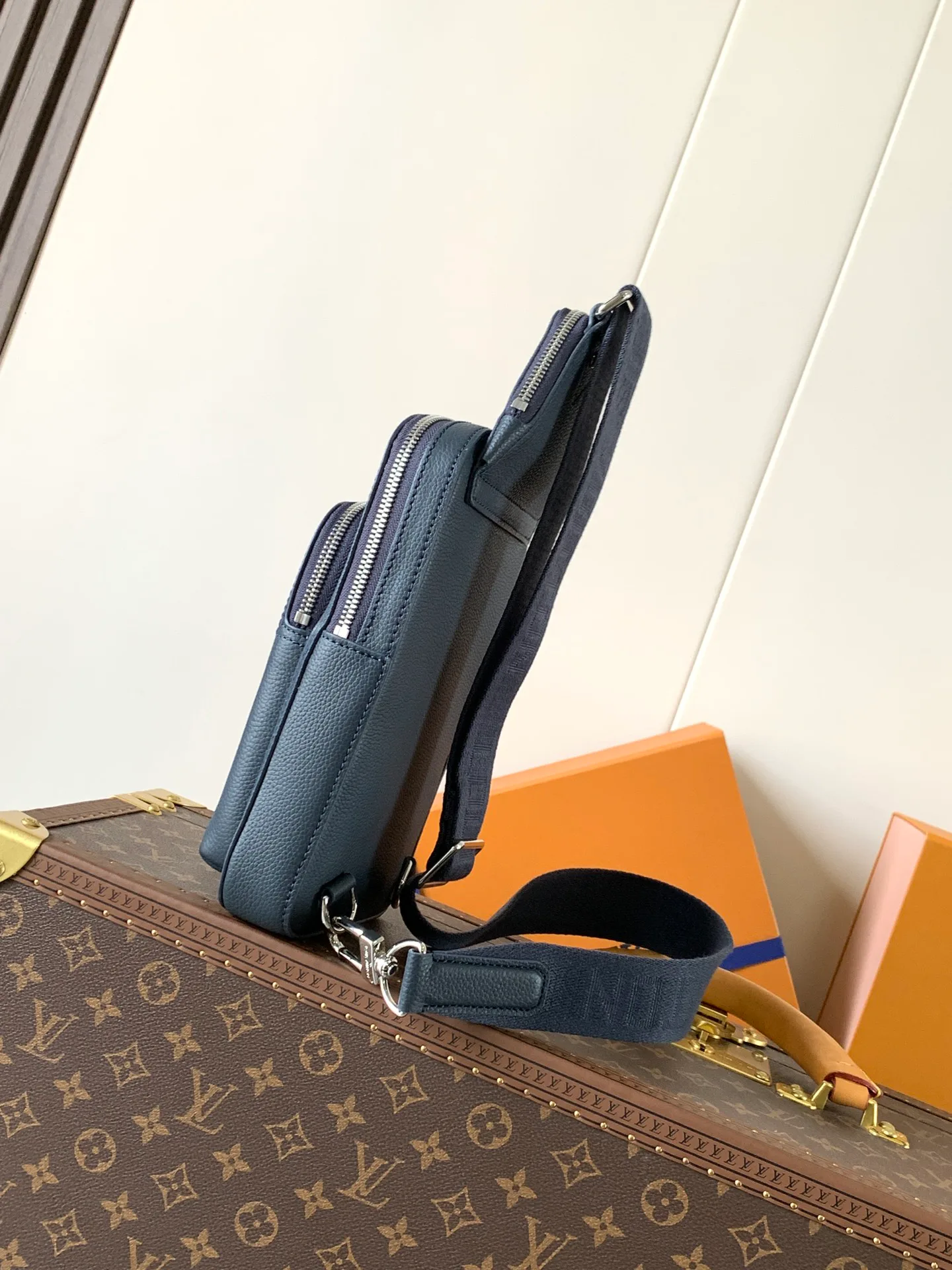 Women's Shoulder Bags LOUIS VUITTON 17948719