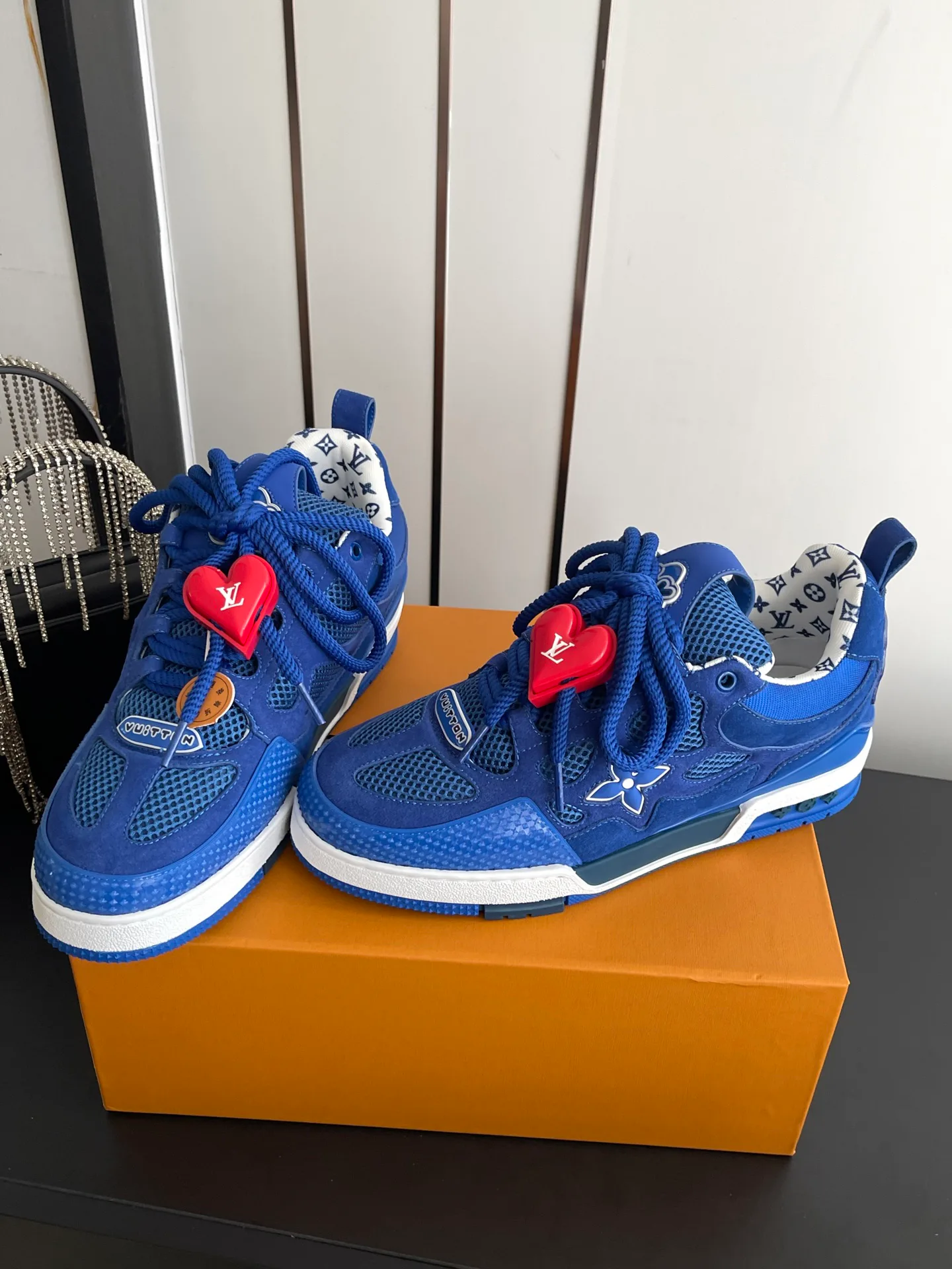 Men's Sneakers LOUIS VUITTON 17554386