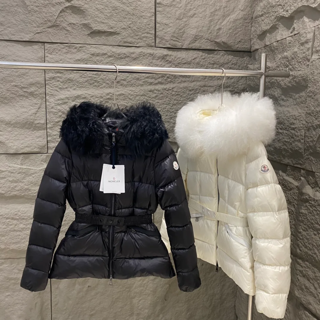 Women's Jackets And Down Jackets MONCLER 18130060