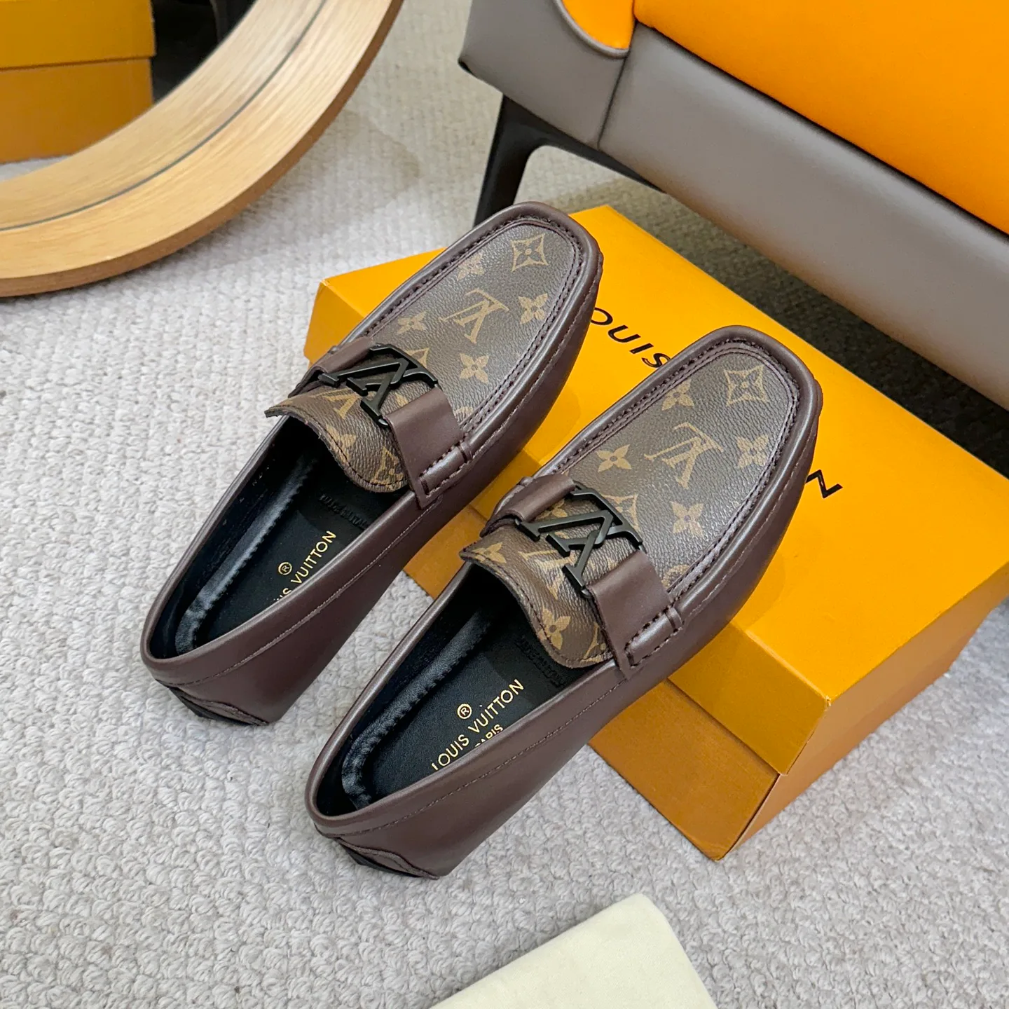 Men's Loafers And Dress Shoes LOUIS VUITTON 17514751