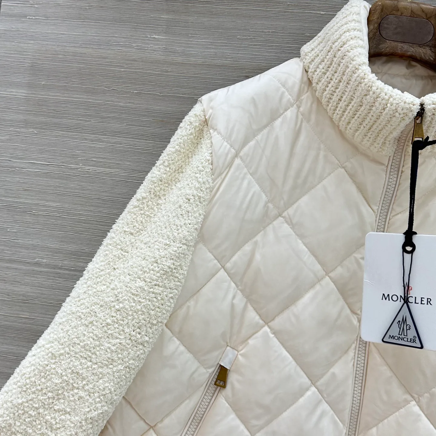 Women's Jackets And Down Jackets MONCLER 18175835