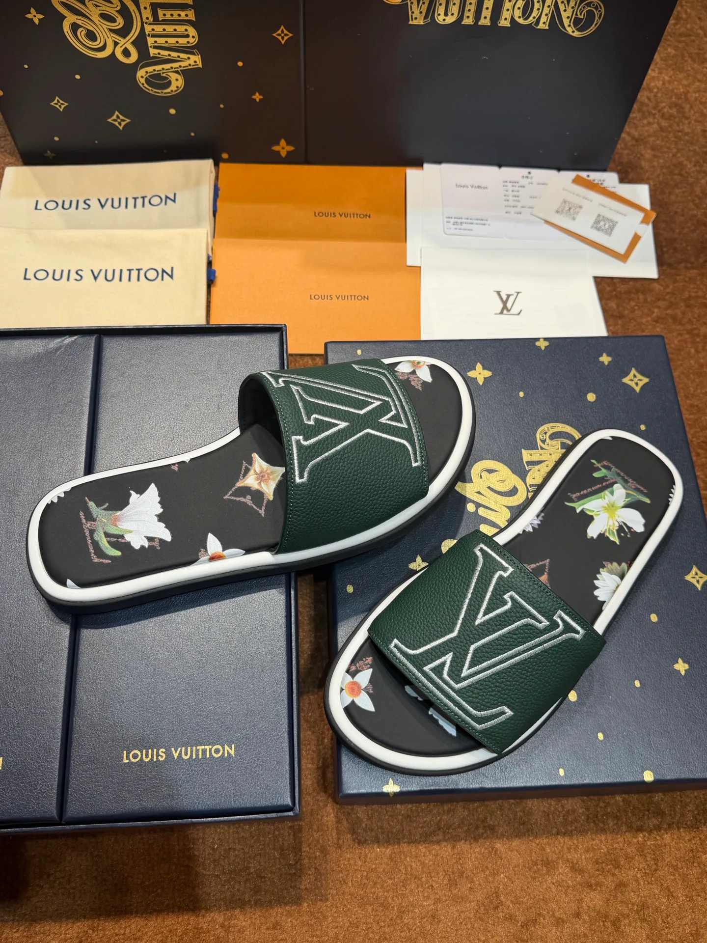 Women's Flip-Flops LOUIS VUITTON 17059506