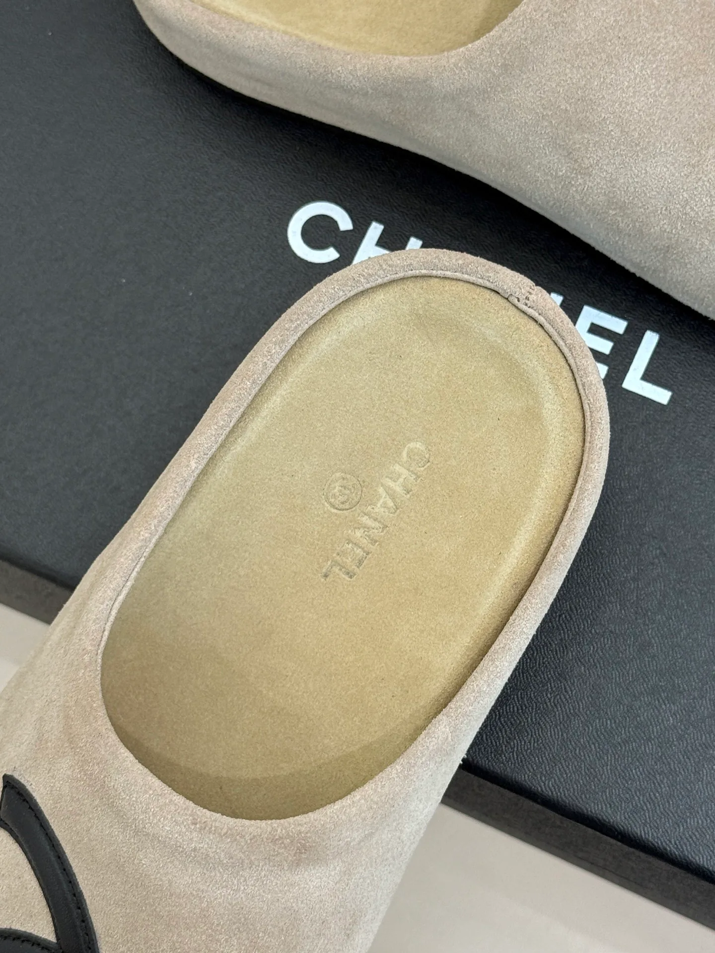 Women's Mules And Clogs CHANEL 17813179