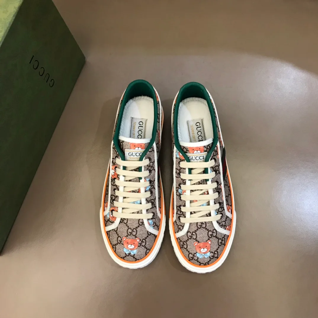 Women's Sneakers GUCCI 17955447