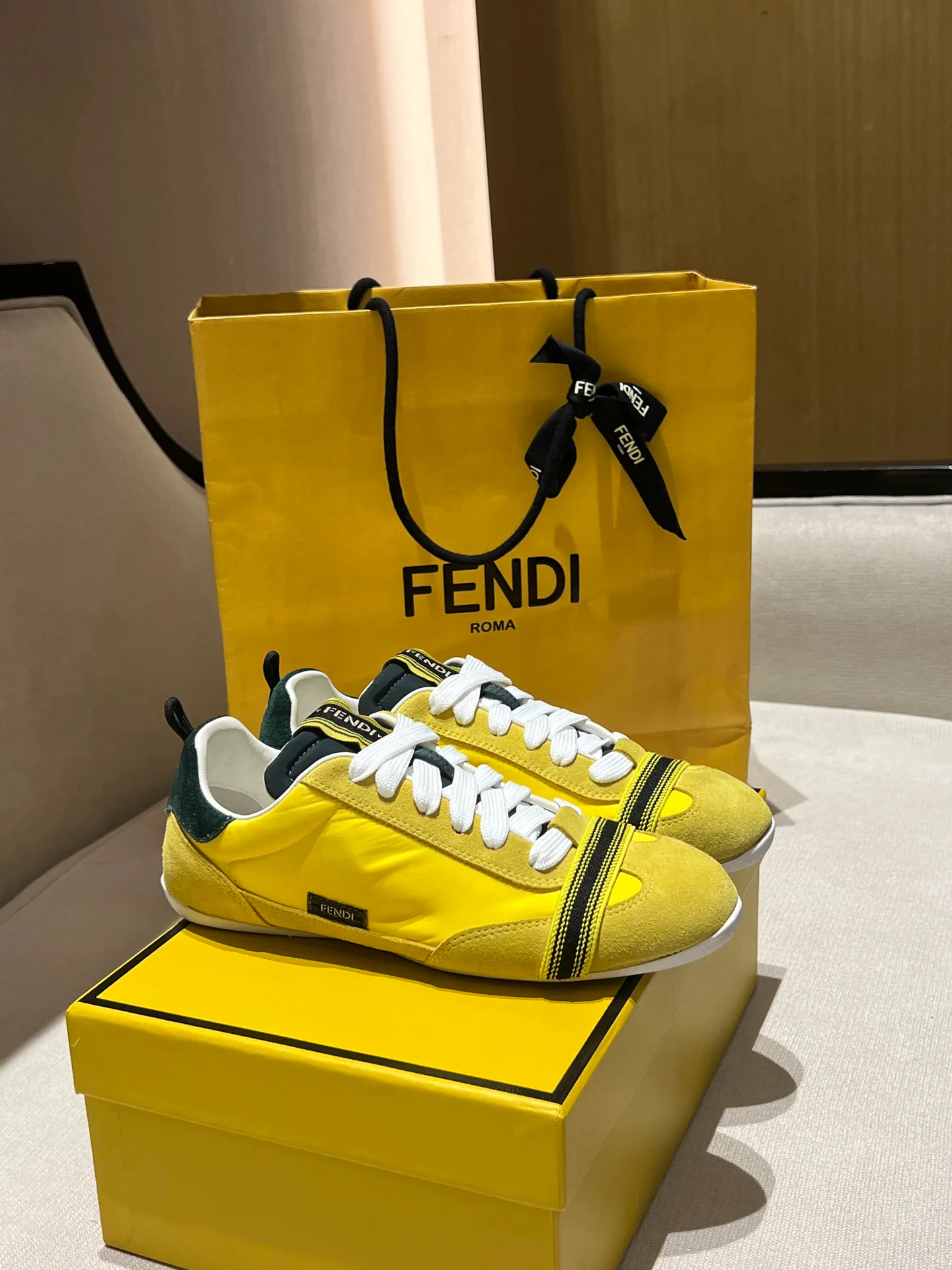 Women's Sneakers FENDI 18278641