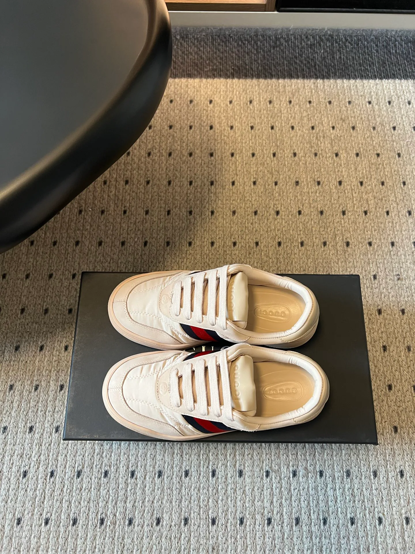 Women's Sneakers GUCCI 18146902