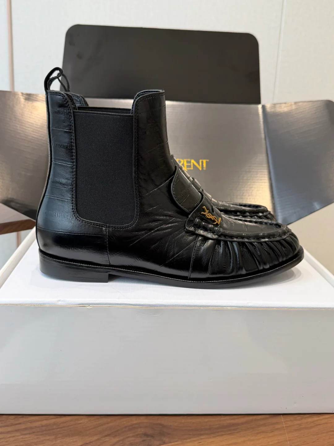 Women's Loafers And Moccasins SAINT LAURENT 18421120