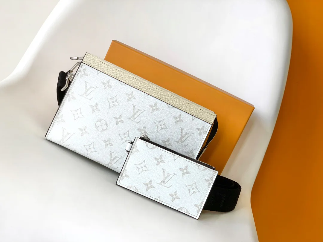 Women's Shoulder Bags LOUIS VUITTON 17904105