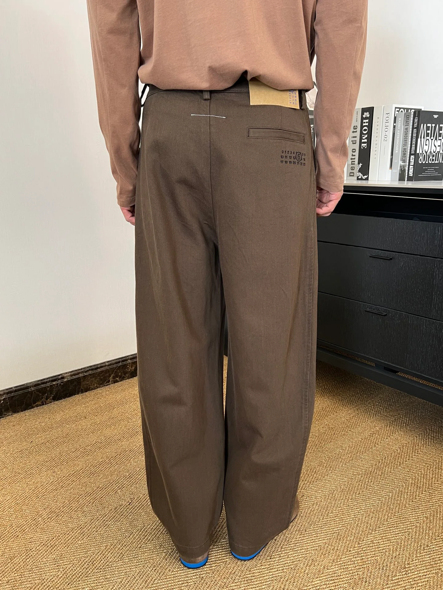 Men's Trousers MAISON MARGIELA 18343257