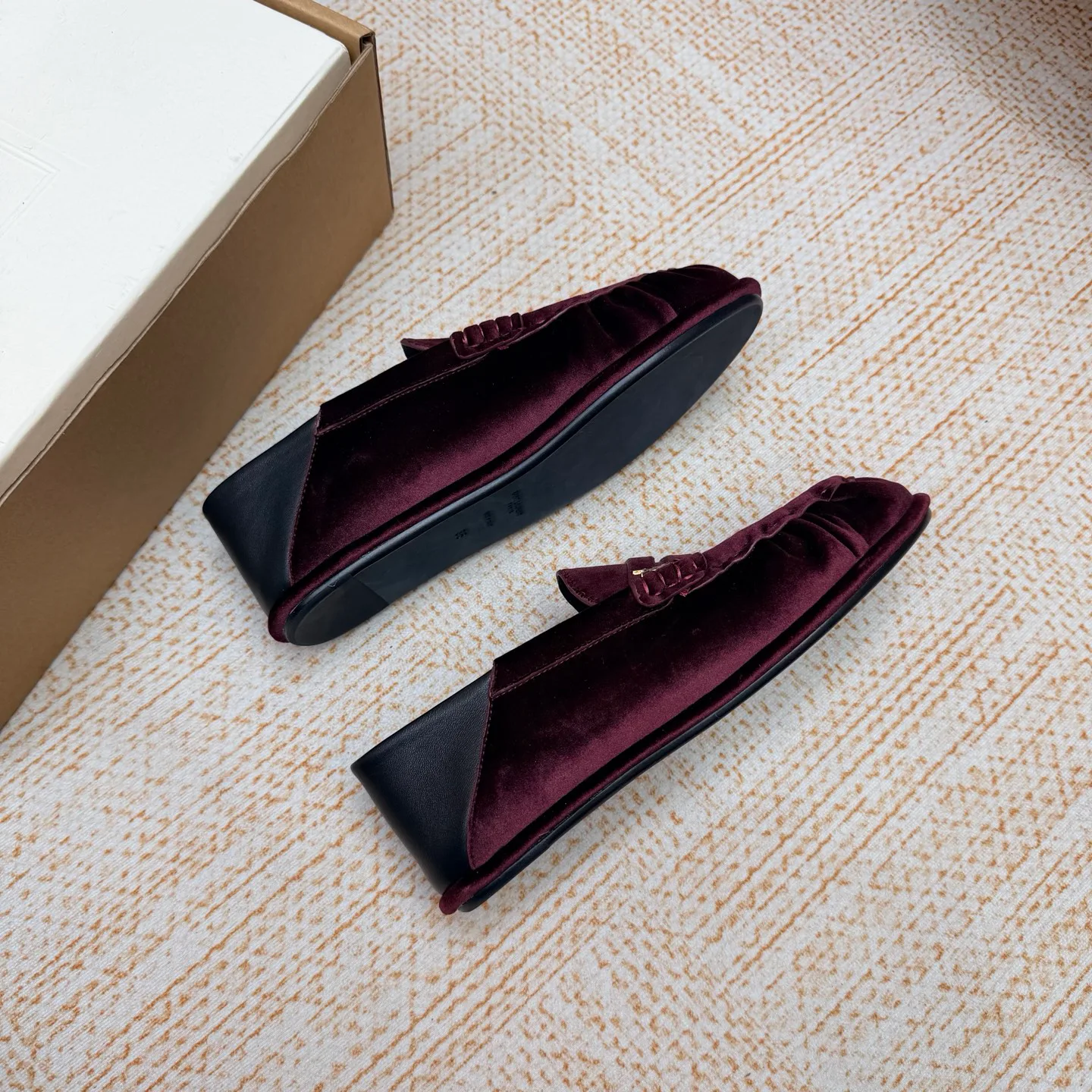 Women's Loafers And Moccasins SAINT LAURENT 18104190