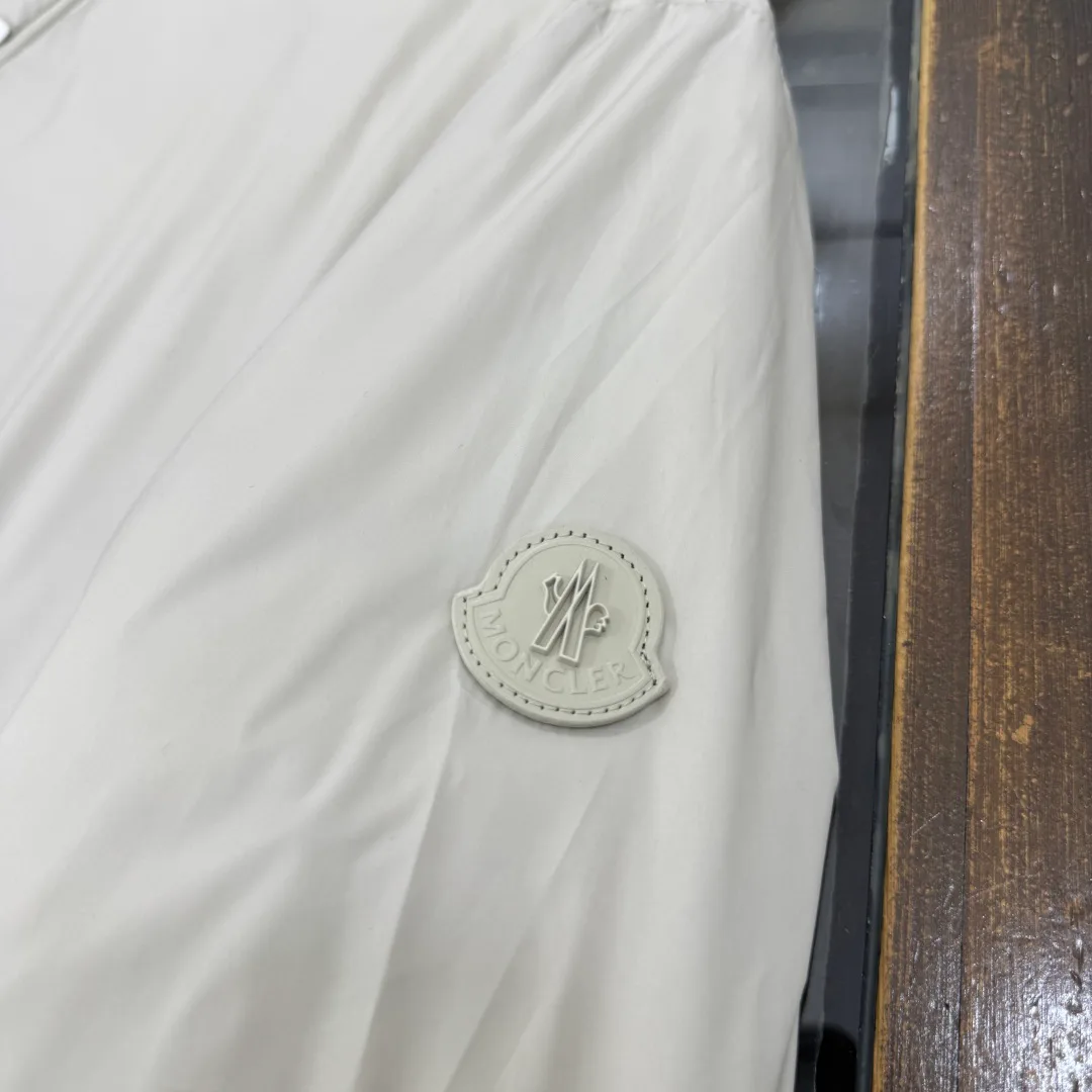 Men's Jackets And Down Jackets MONCLER 17827403