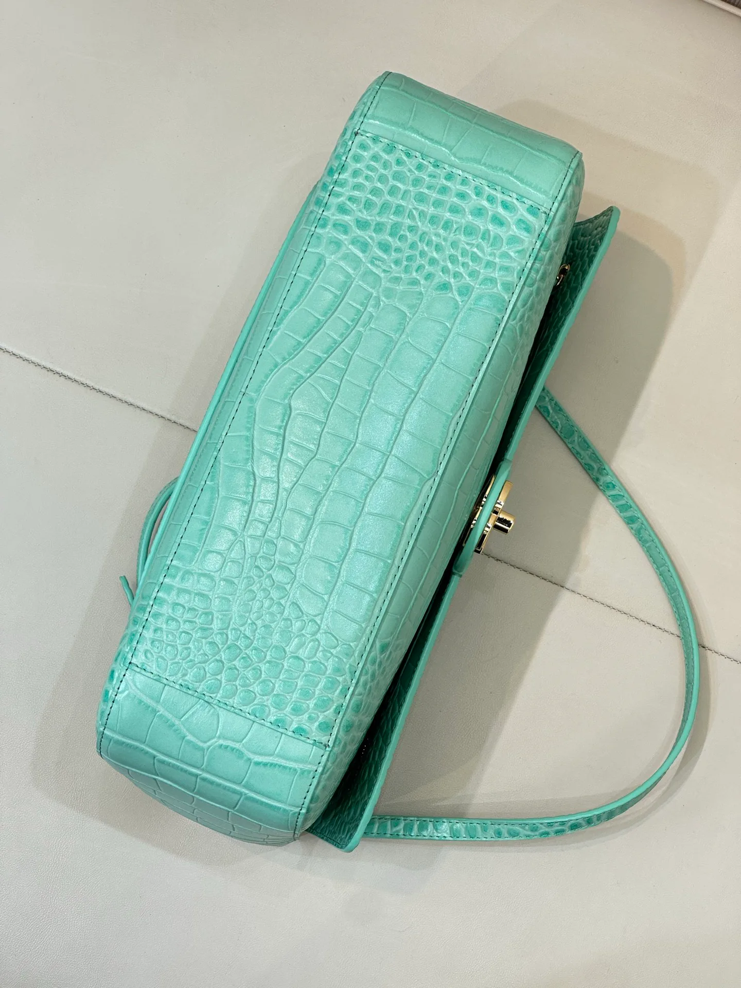 Women's Classic Handbags CHANEL 18000307