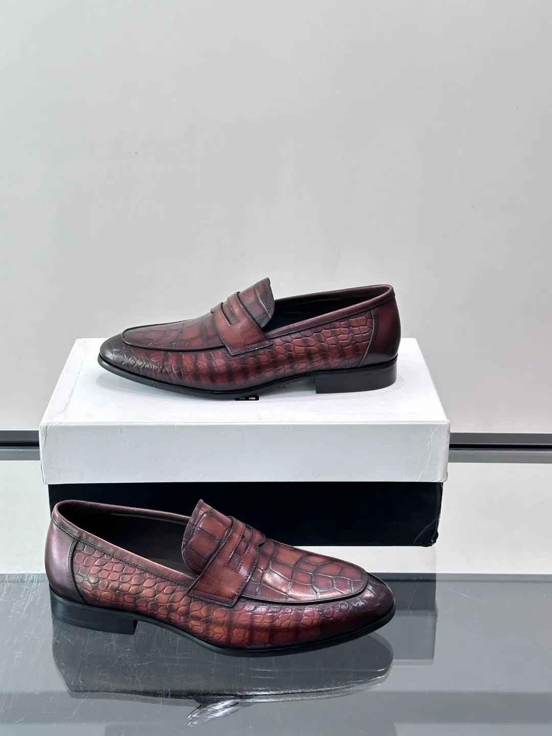 Men's Loafers And Dress Shoes BERLUTI 18055710