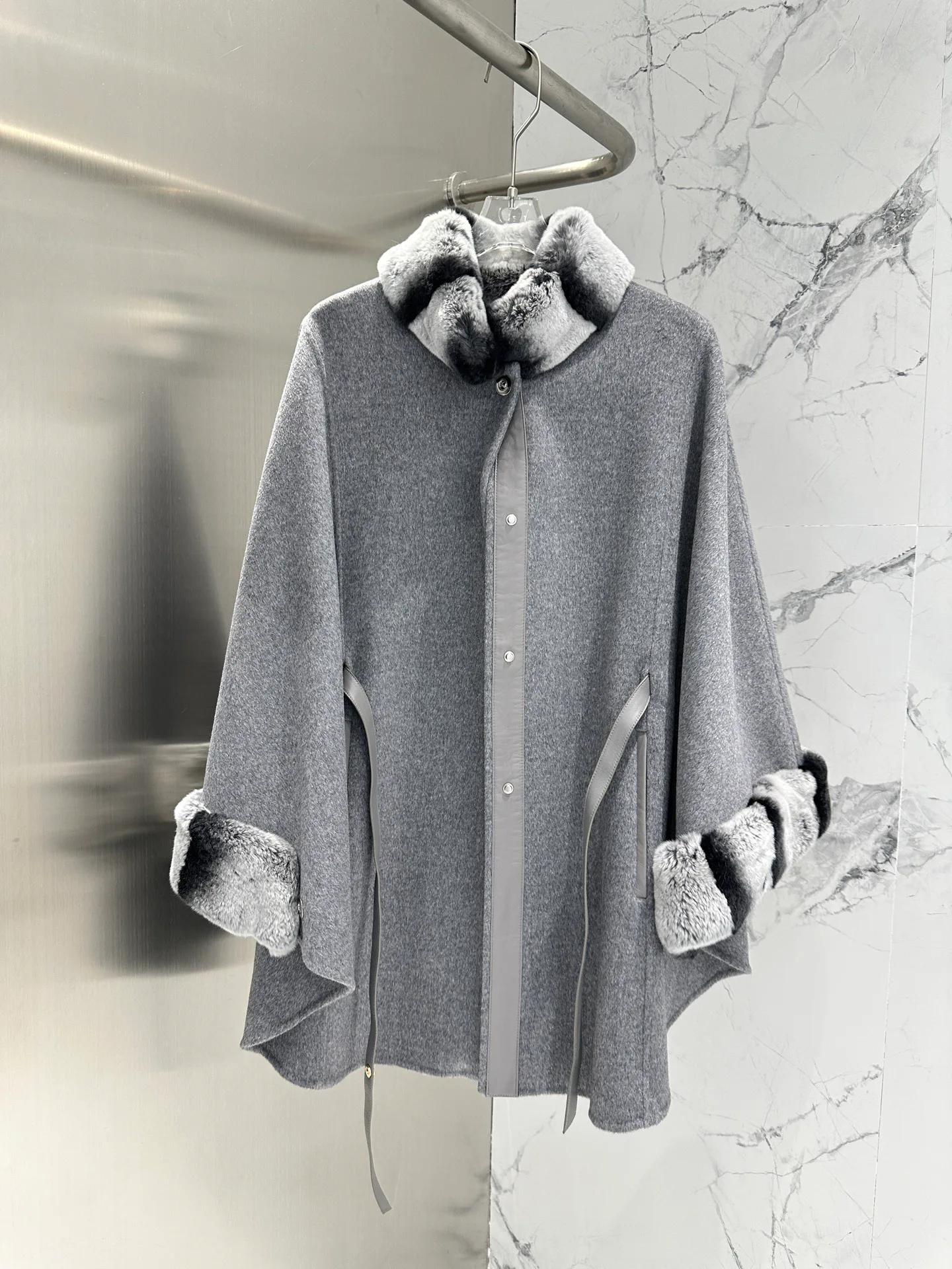 Women's Coats LORO PIANA 18513173