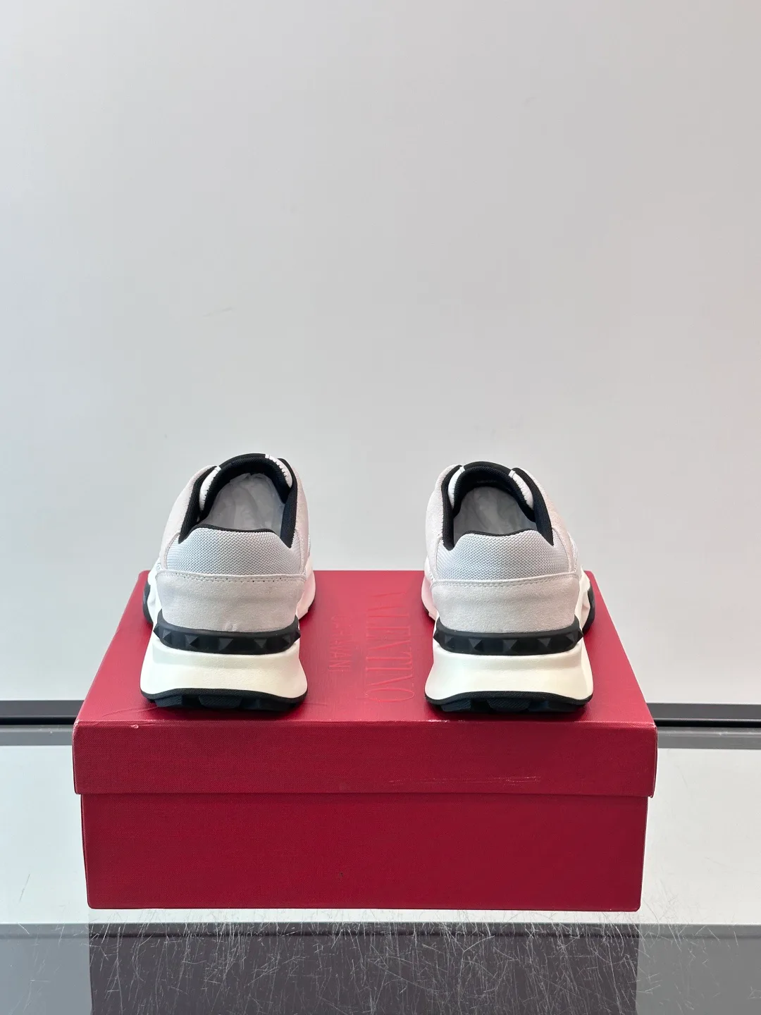 Men's Sneakers VALENTINO 18500687