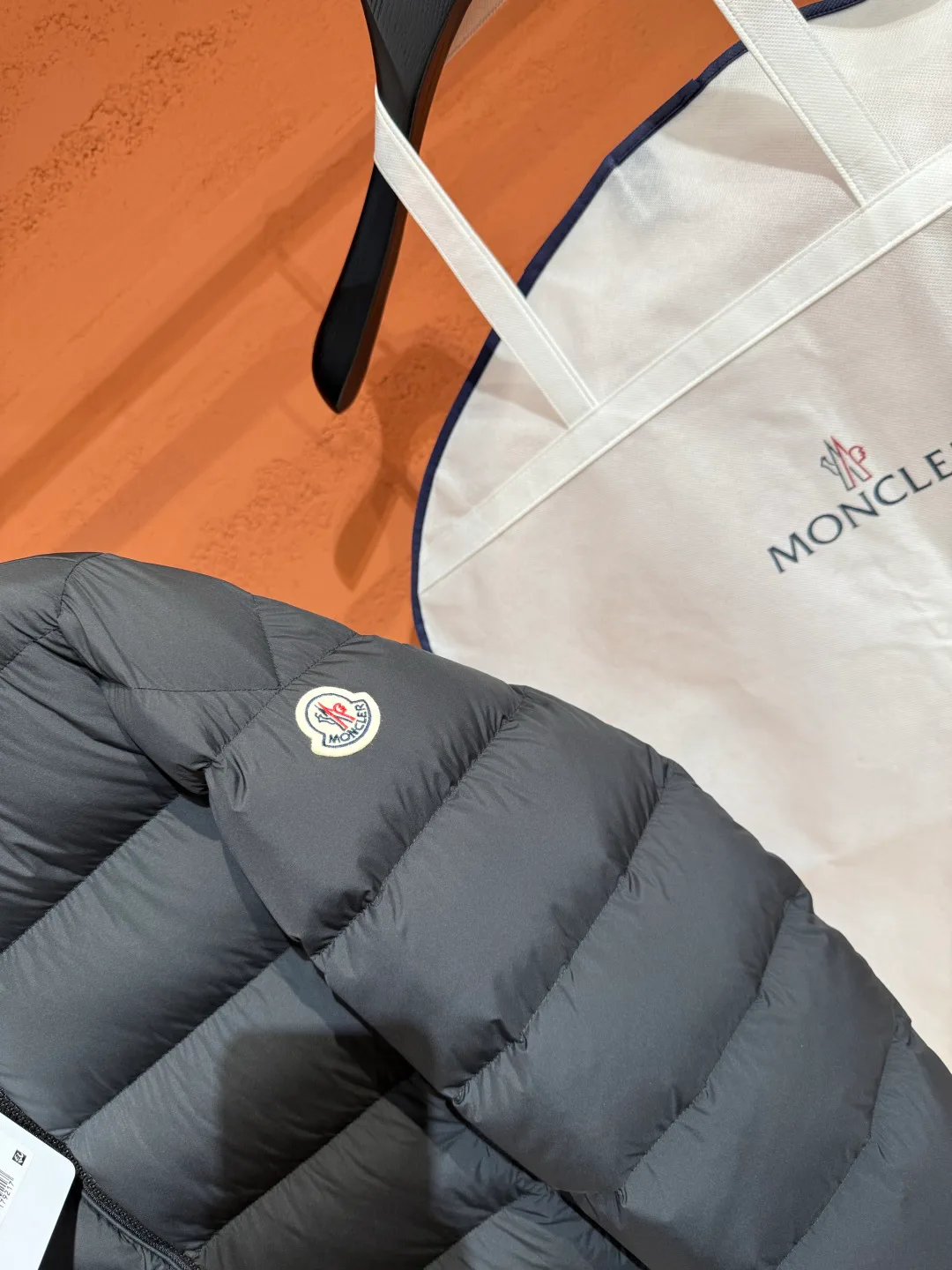Women's Jackets And Down Jackets MONCLER 18436278