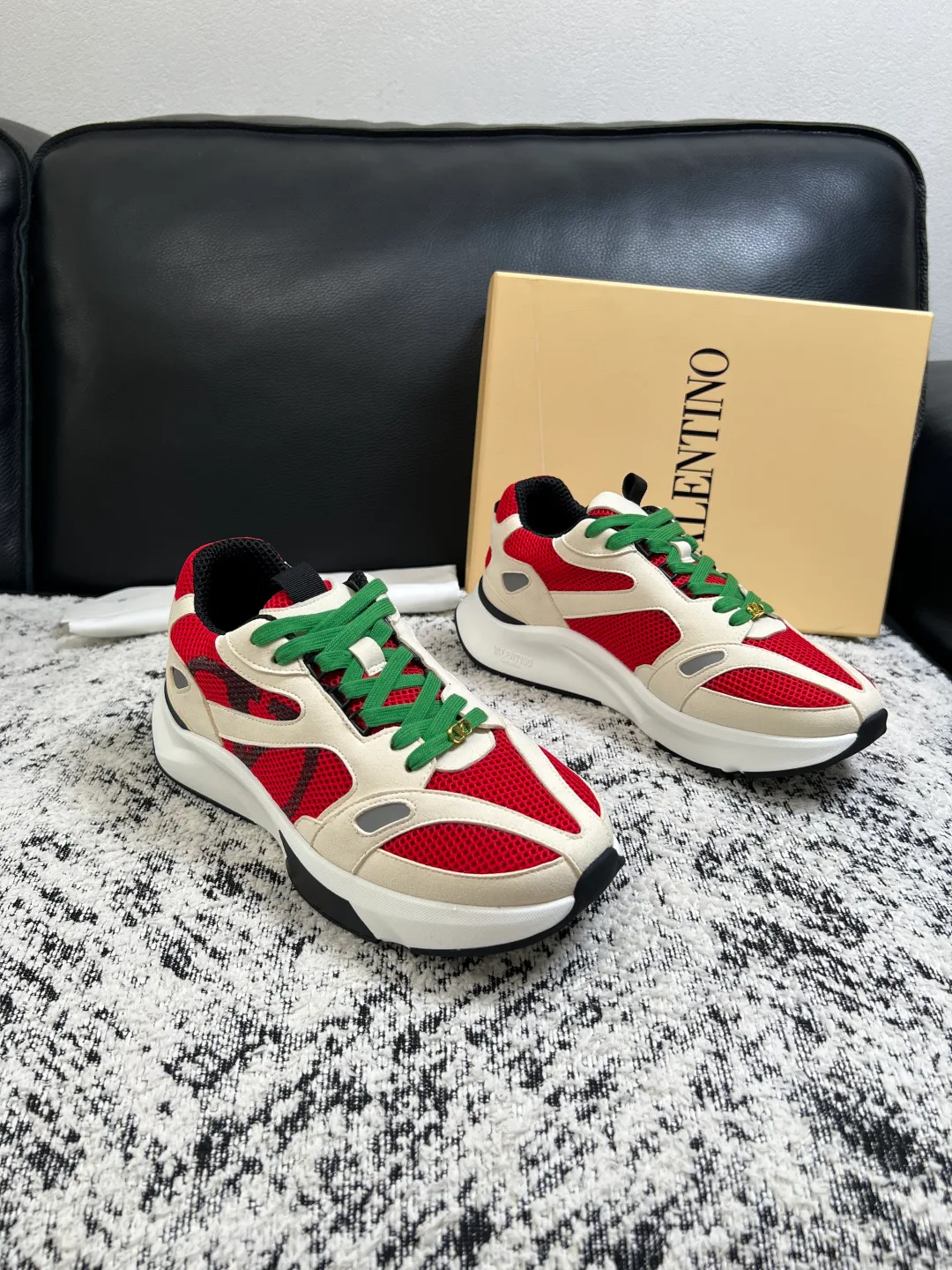 Men's Sneakers VALENTINO 17429901