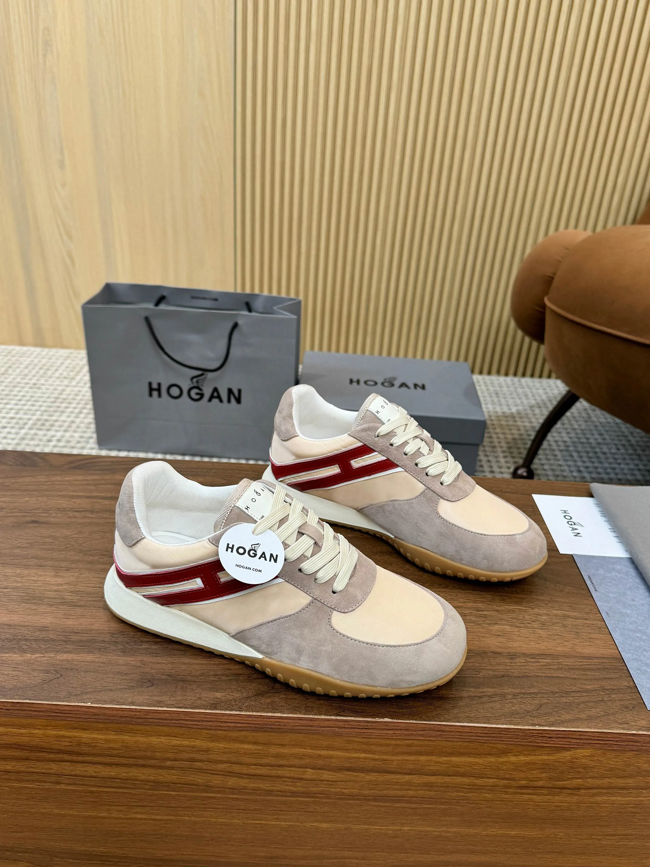 Women's Sneakers HOGAN 17182562