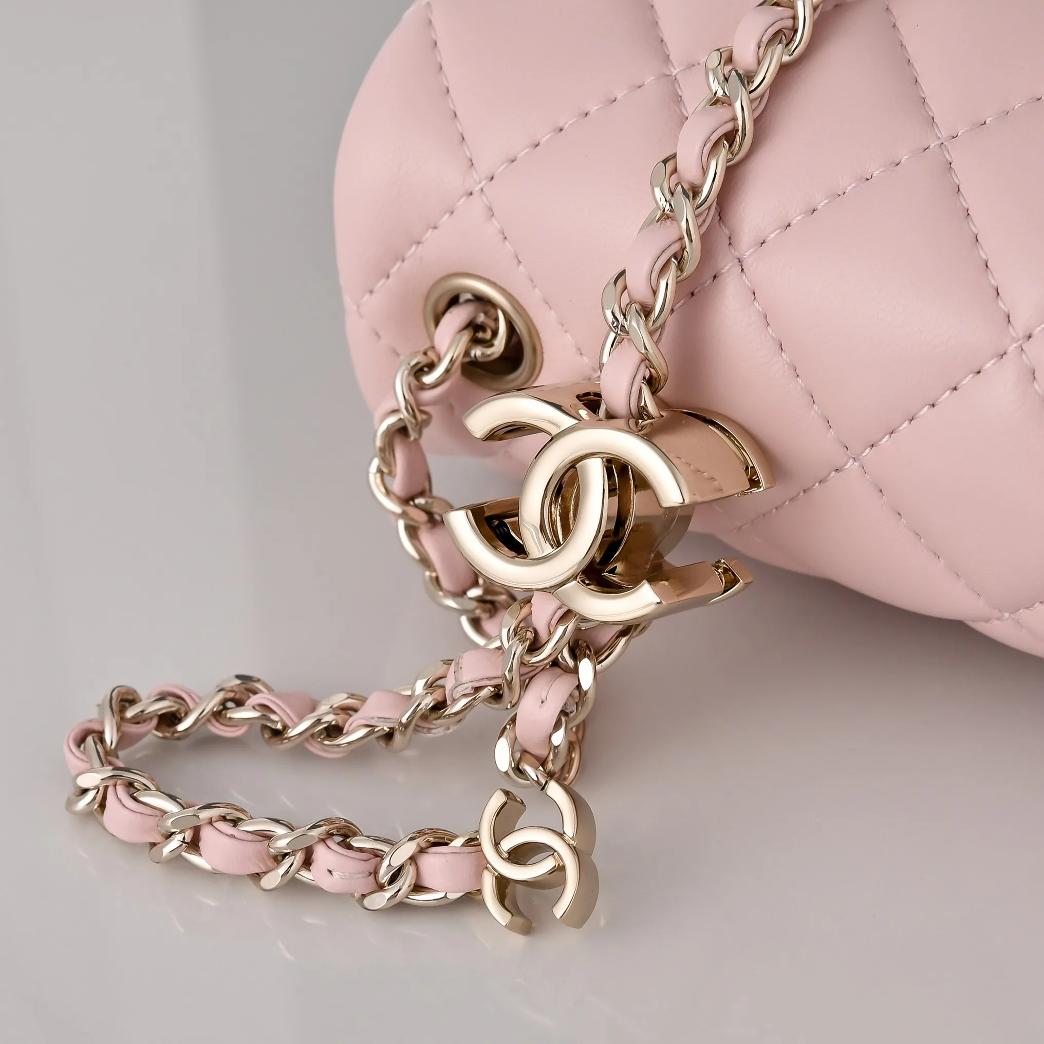 Women's Classic Handbags CHANEL 18207683