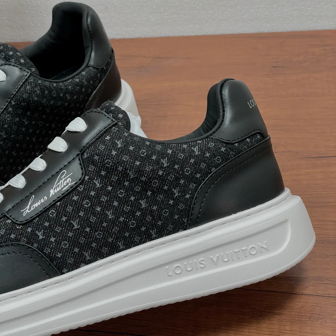 Men's Sneakers LOUIS VUITTON 18000613