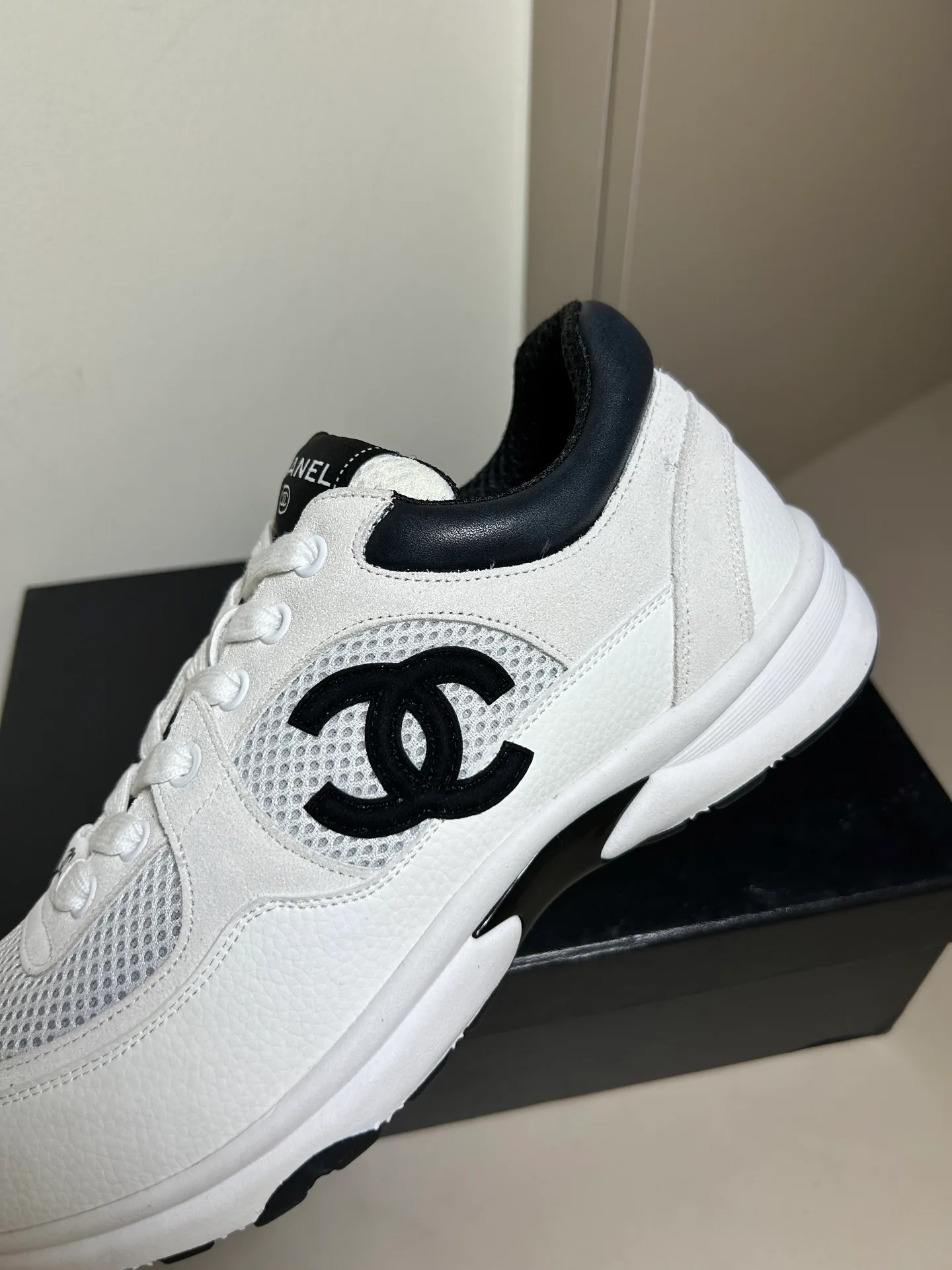 Women's Sneakers CHANEL 17954906