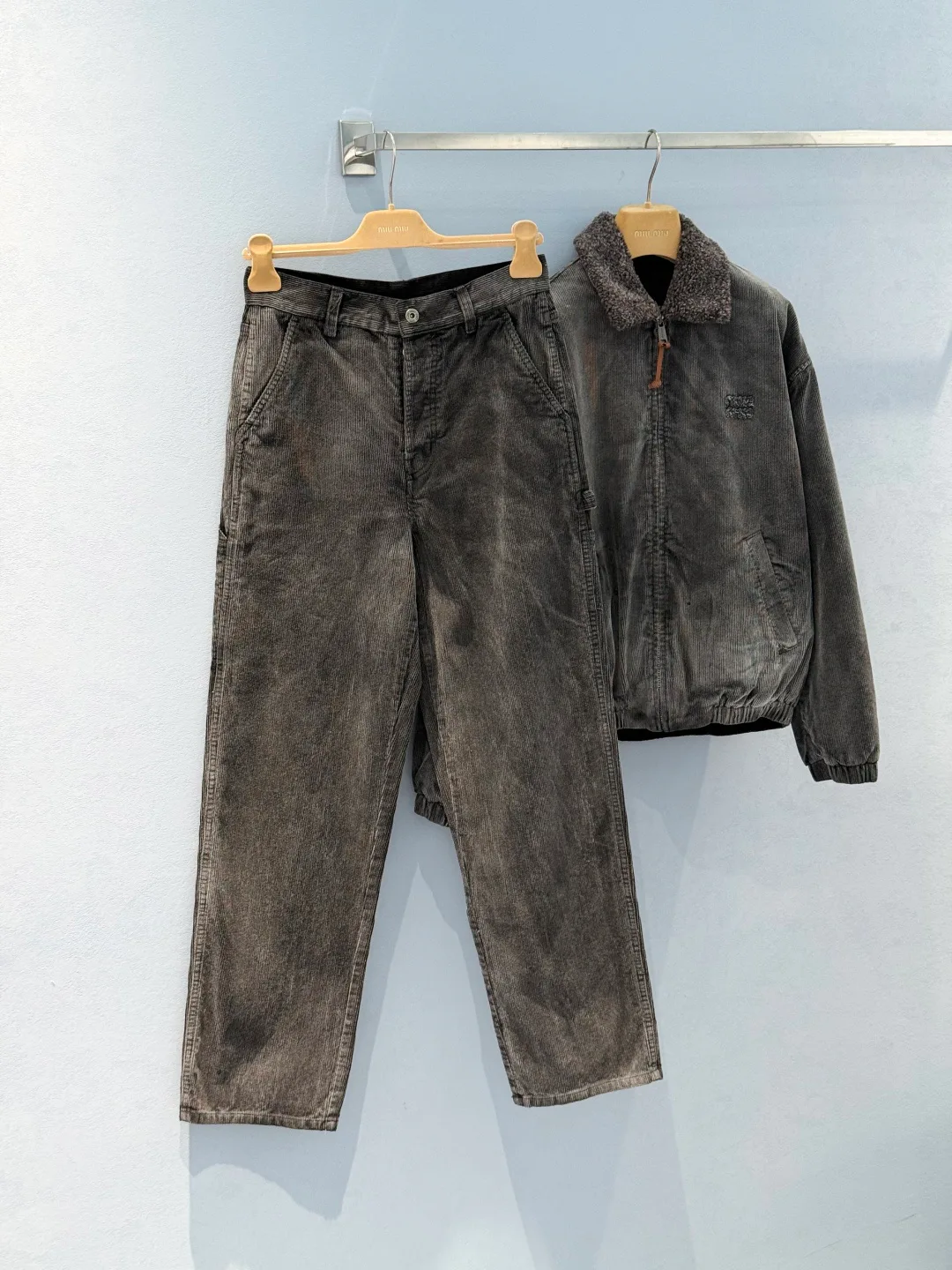 Women's Trousers MIU MIU 18374144