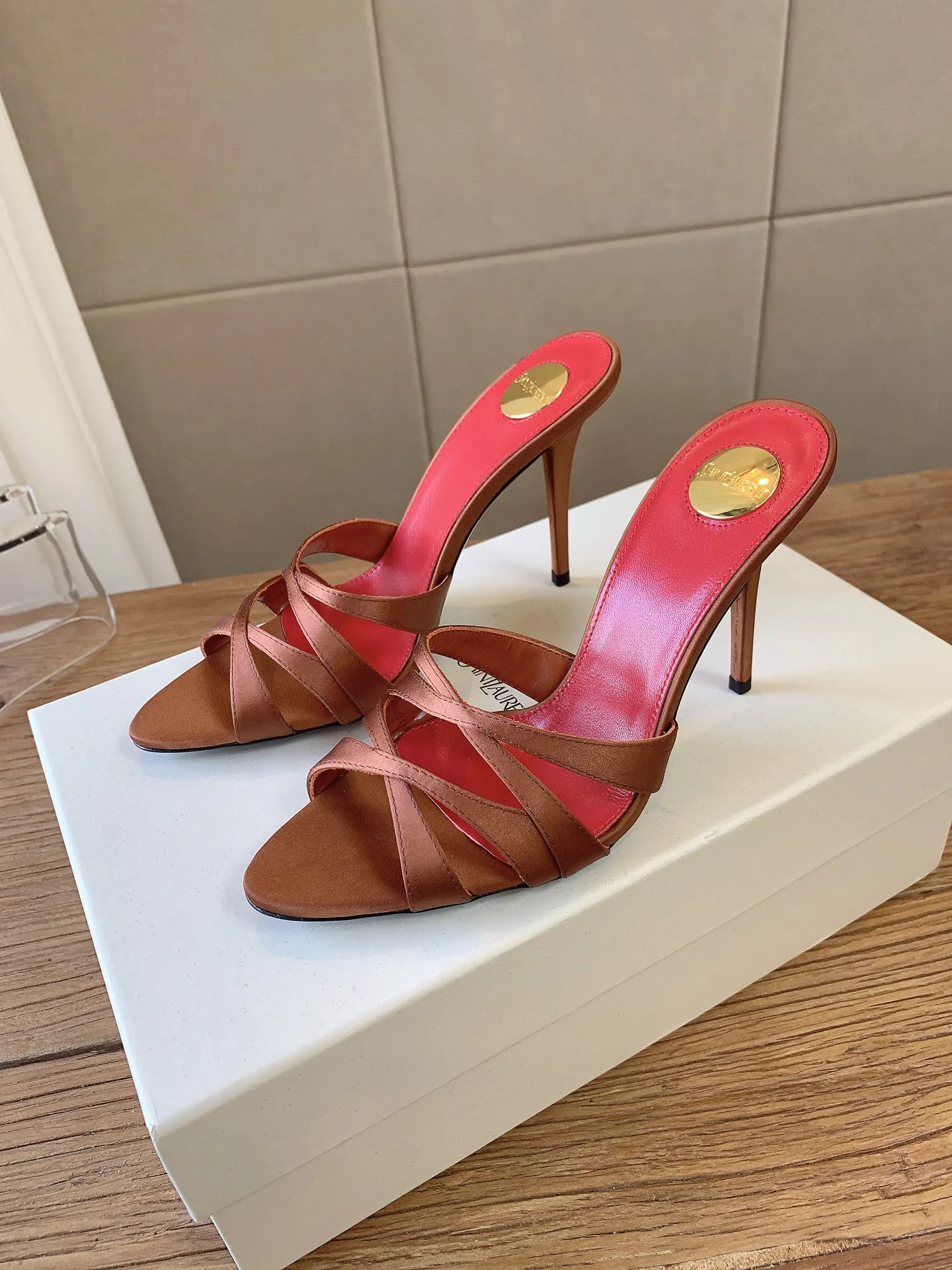 Women's Open-Toe Sandals SAINT LAURENT 17815074