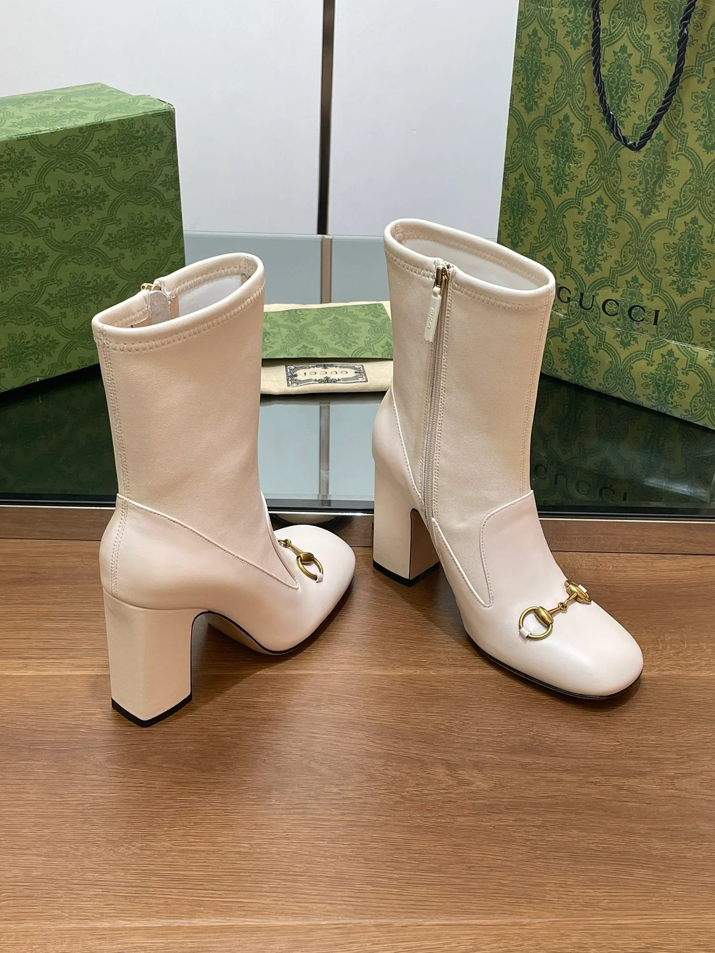 Women's Booties GUCCI 18083285