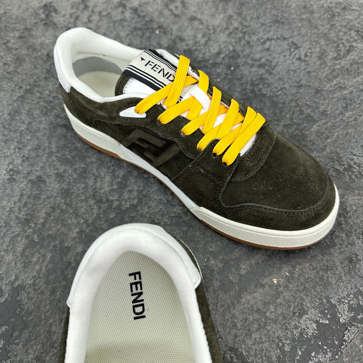 Men's Sneakers FENDI 18154159