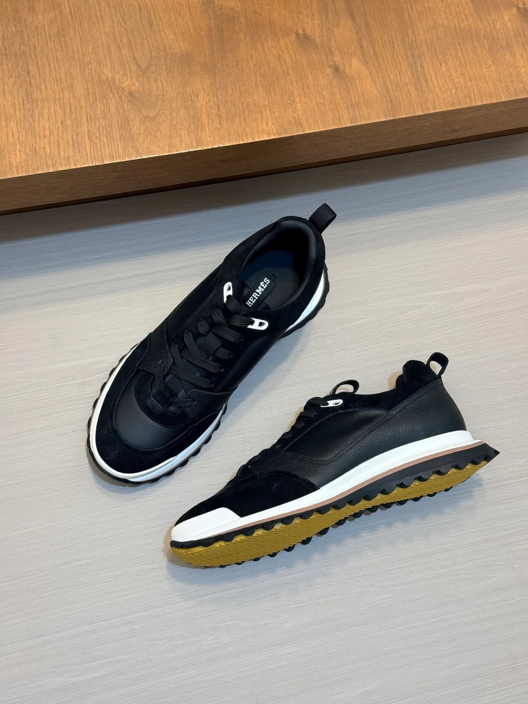 Men's Sneakers HERMES 18055241