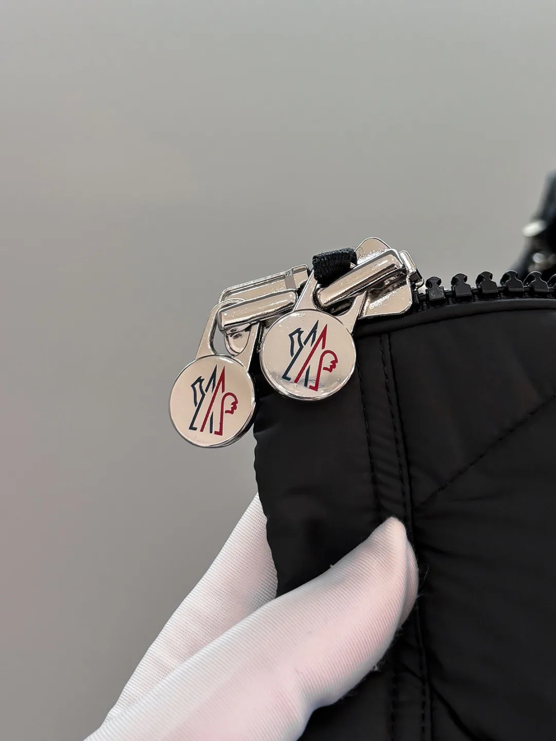 Куртки И Пуховики Мужские Moncler 18596619