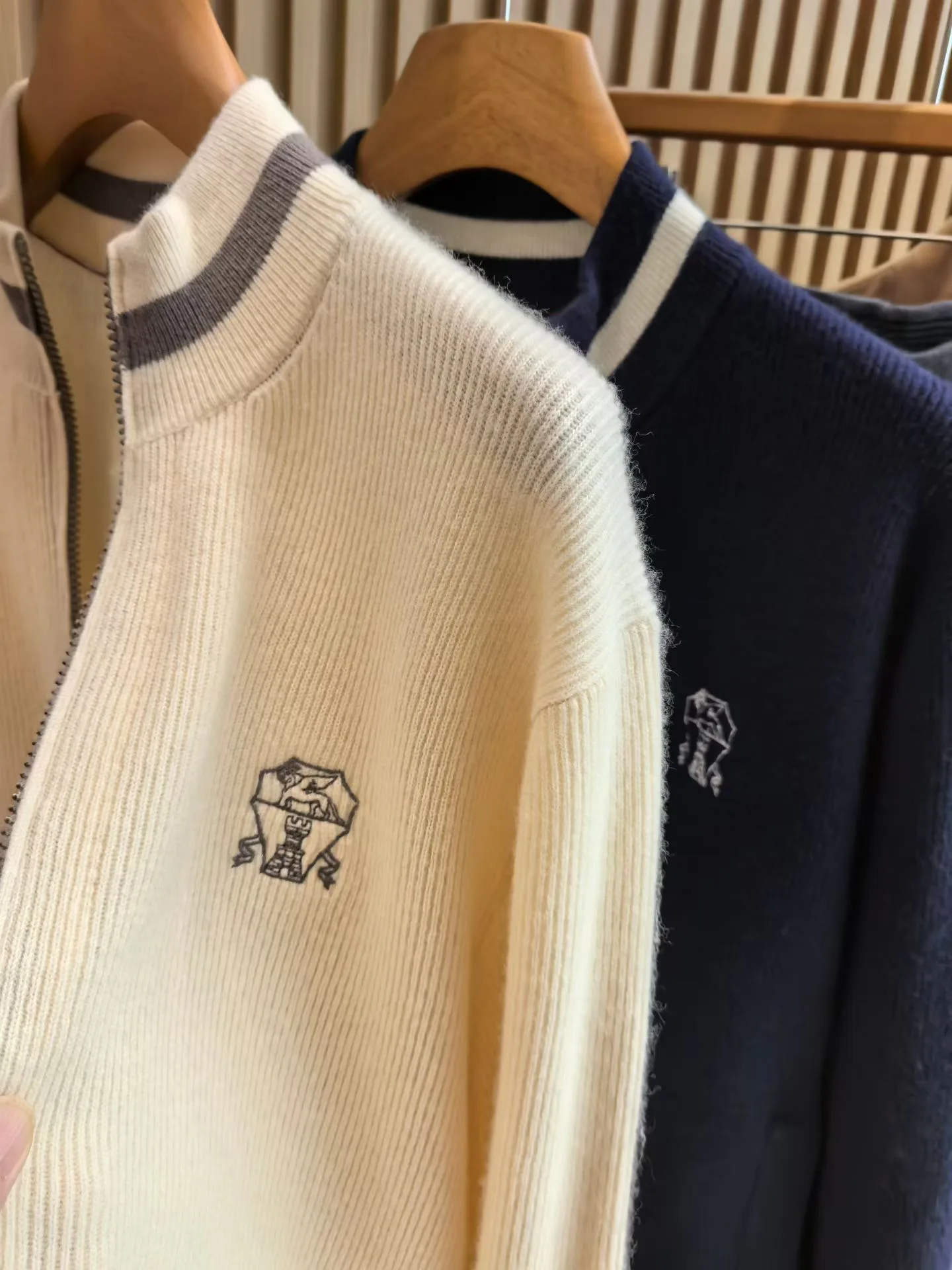 Men's Jumpers And Sweaters BRUNELLO CUCINELLI 18083997