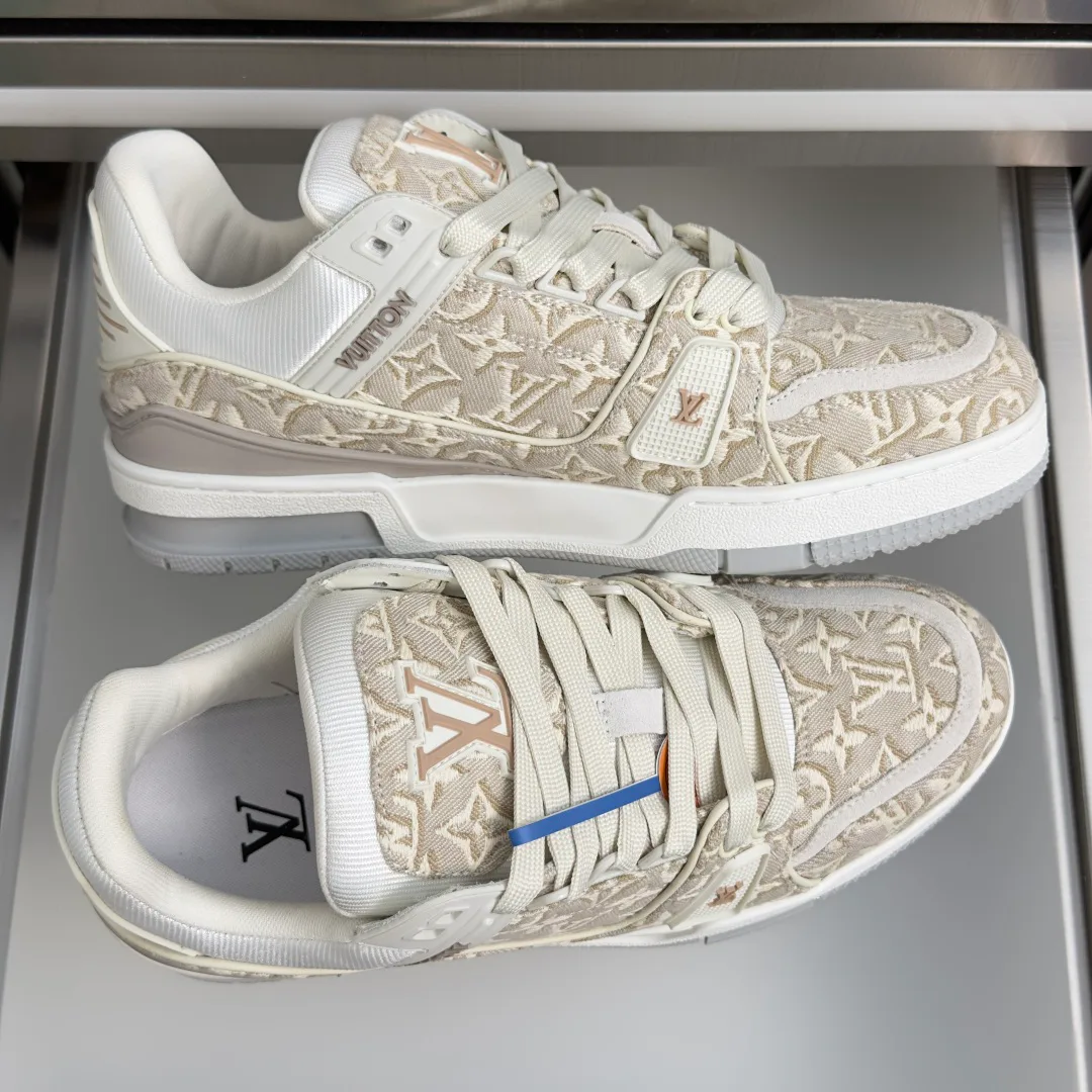Women's Sneakers LOUIS VUITTON 17772023
