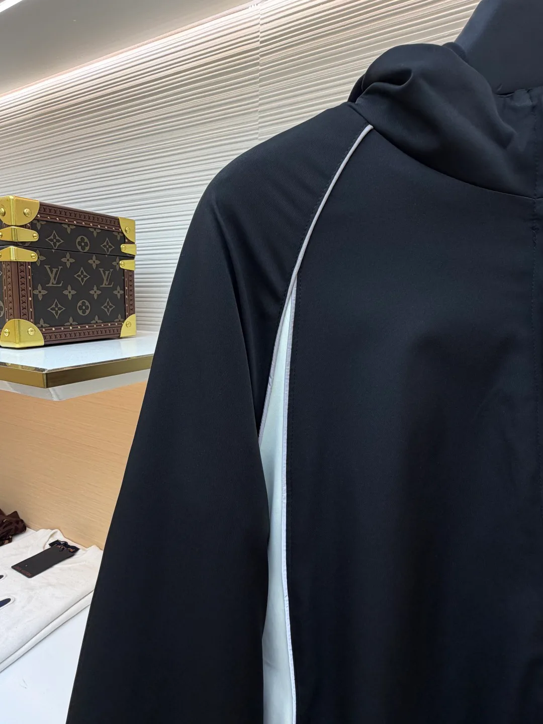 Men's Sweatshirts And Hoodies BALENCIAGA 18513781