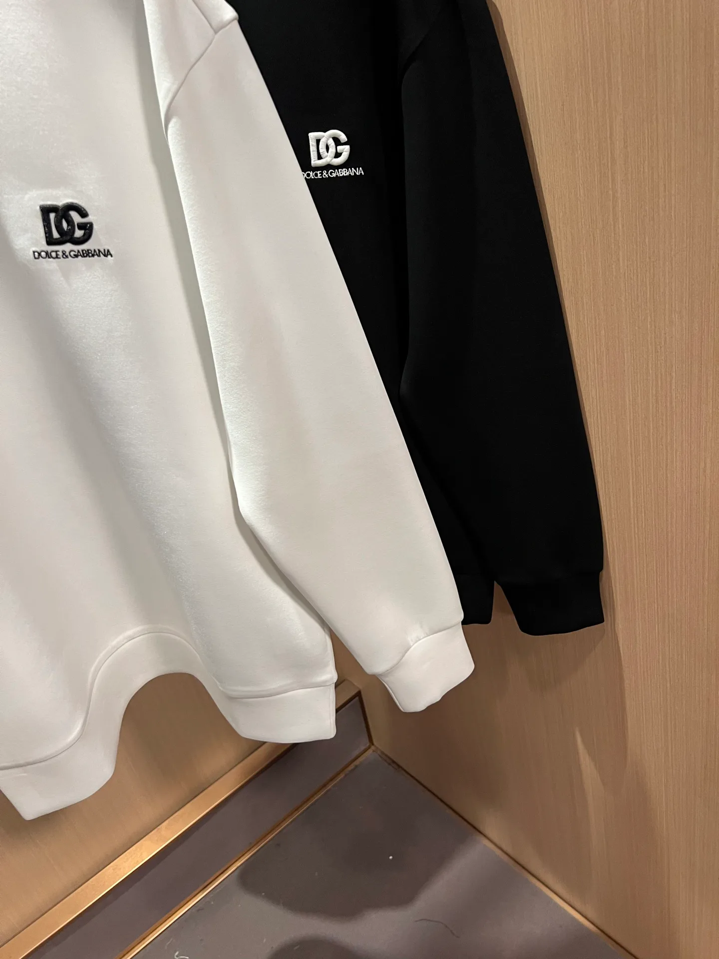 Men's Sweatshirts And Hoodies DOLCE & GABBANA 18519630