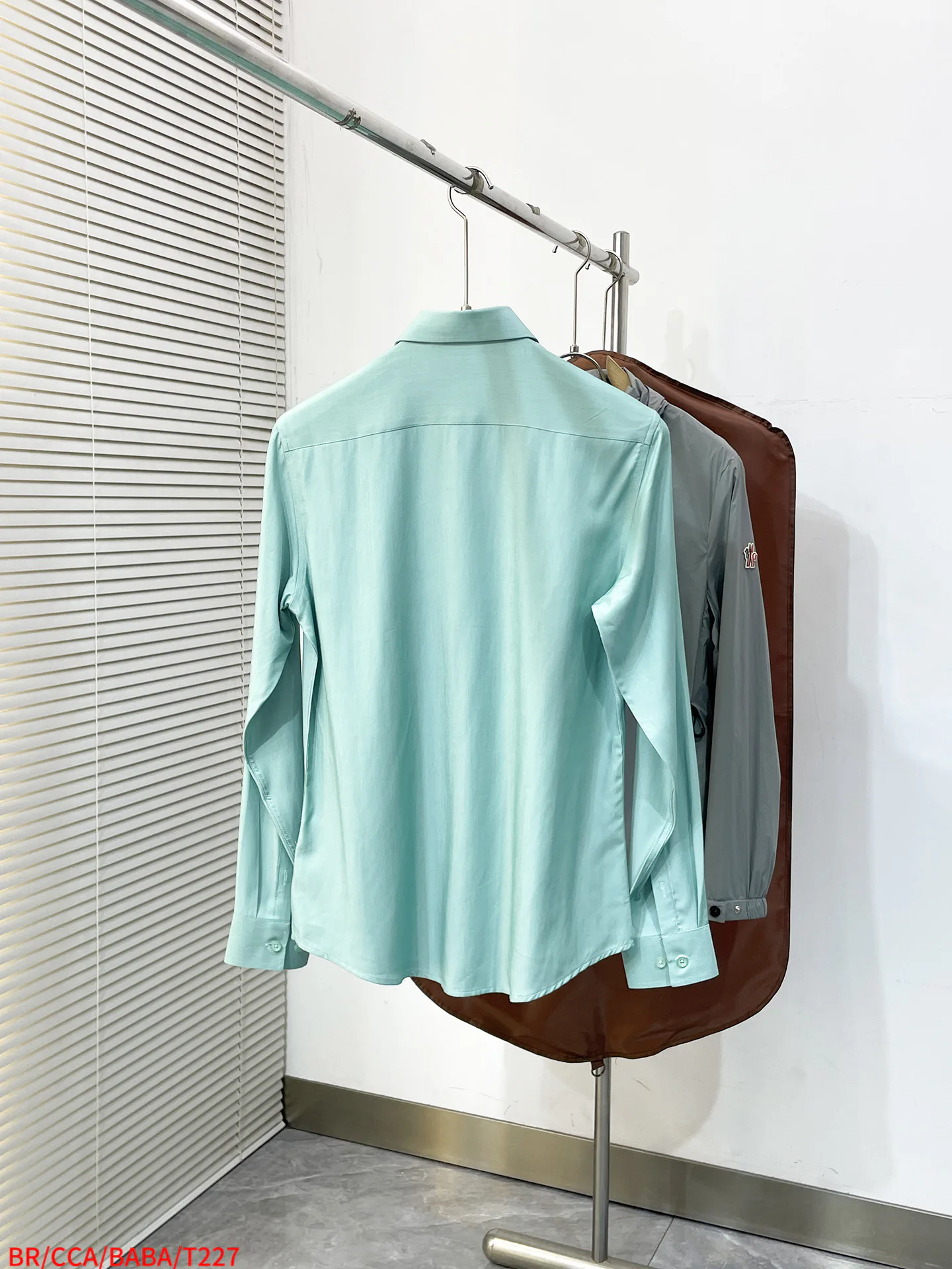 Men's Shirts BURBERRY 17685292