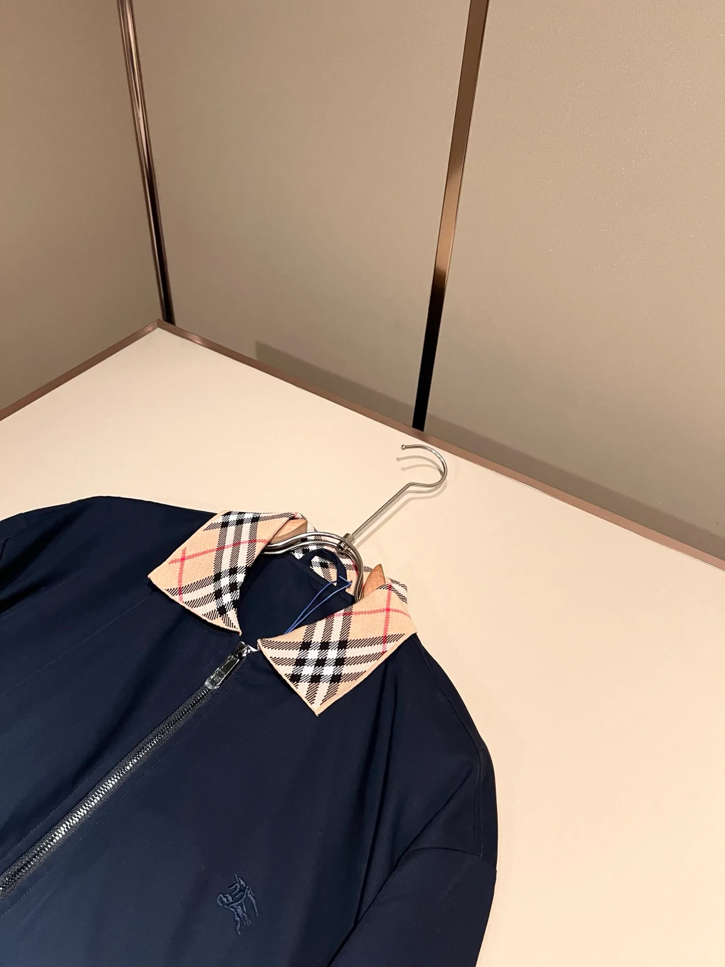 Men's Jackets And Down Jackets BURBERRY 18343146