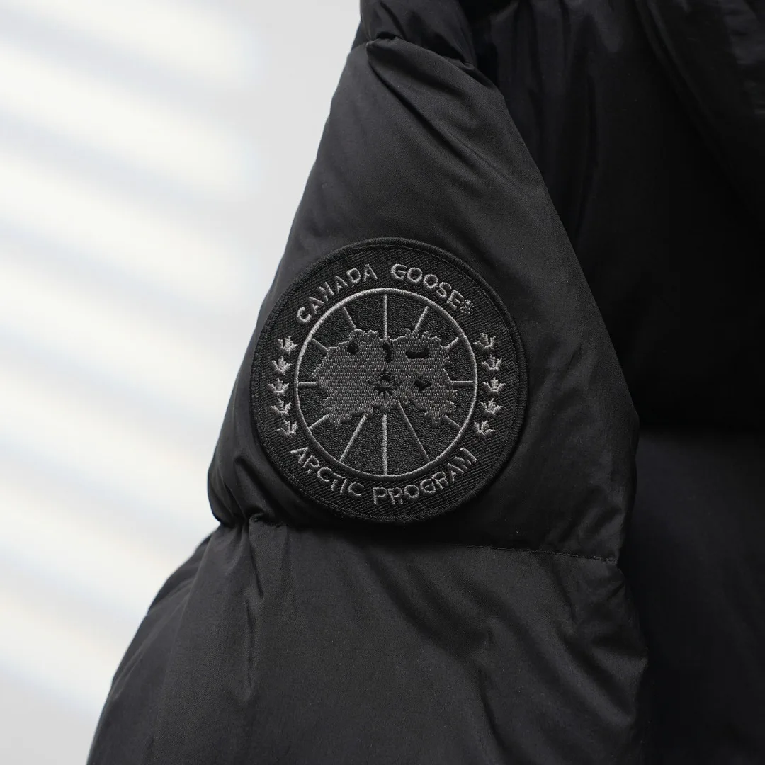 Women's Jackets And Down Jackets CANADA GOOSE 18188325