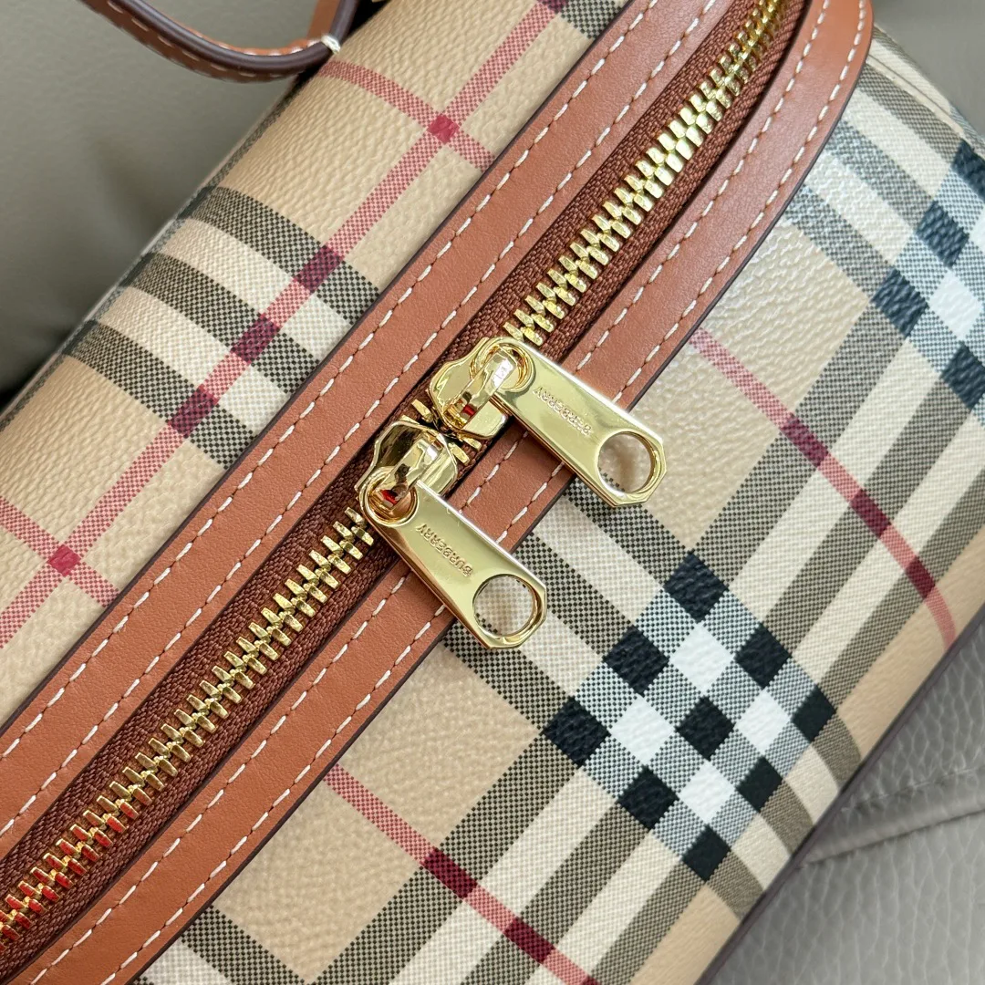 Women's Classic Handbags BURBERRY 18362275