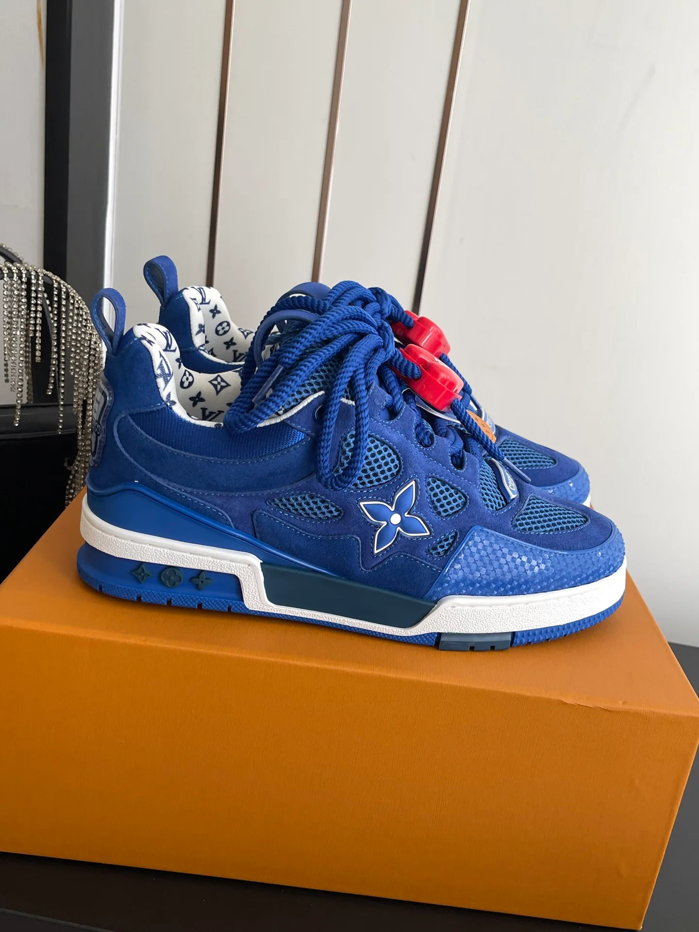 Men's Sneakers LOUIS VUITTON 17554386