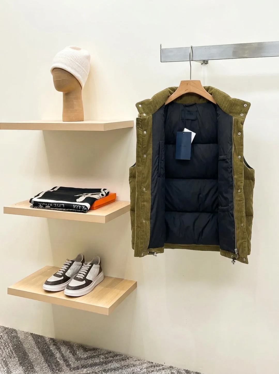 Жилеты Мужские Prada 18596639