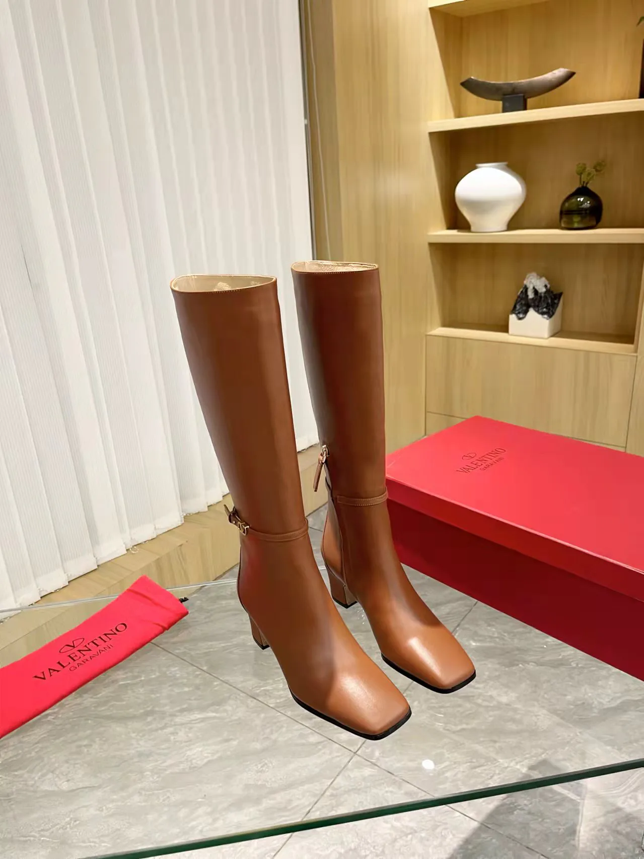 Women's Boots VALENTINO 17956930