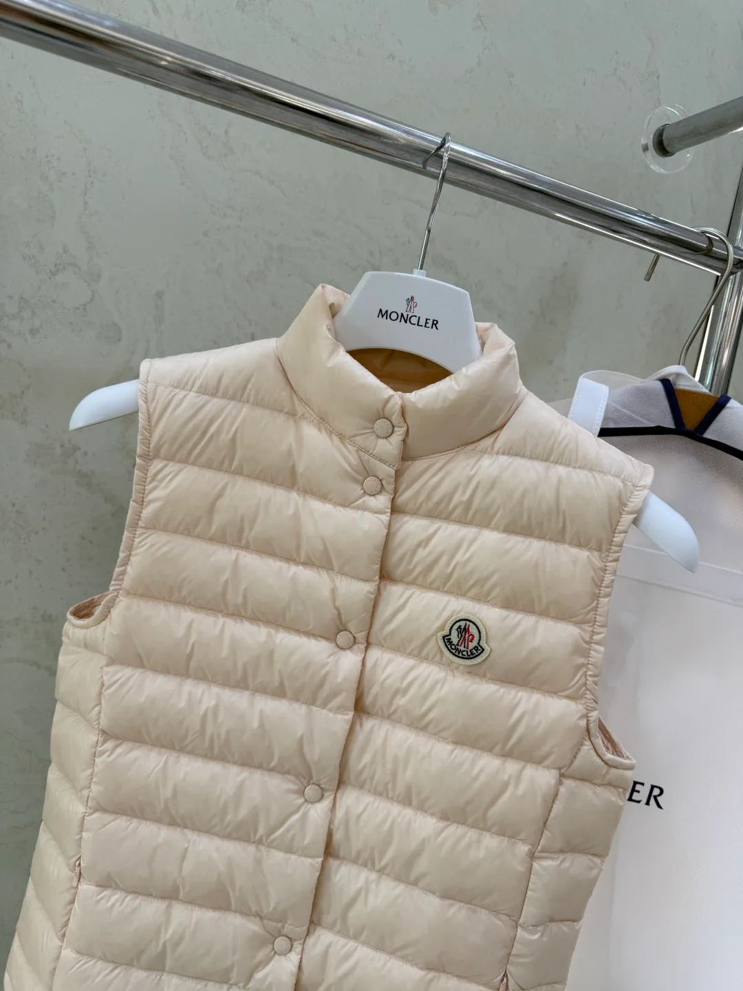 Men's Vests MONCLER 18030016